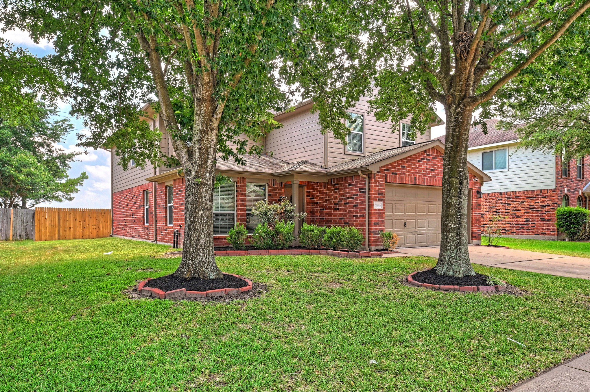 21803 Manor Court Drive Property Photo 2