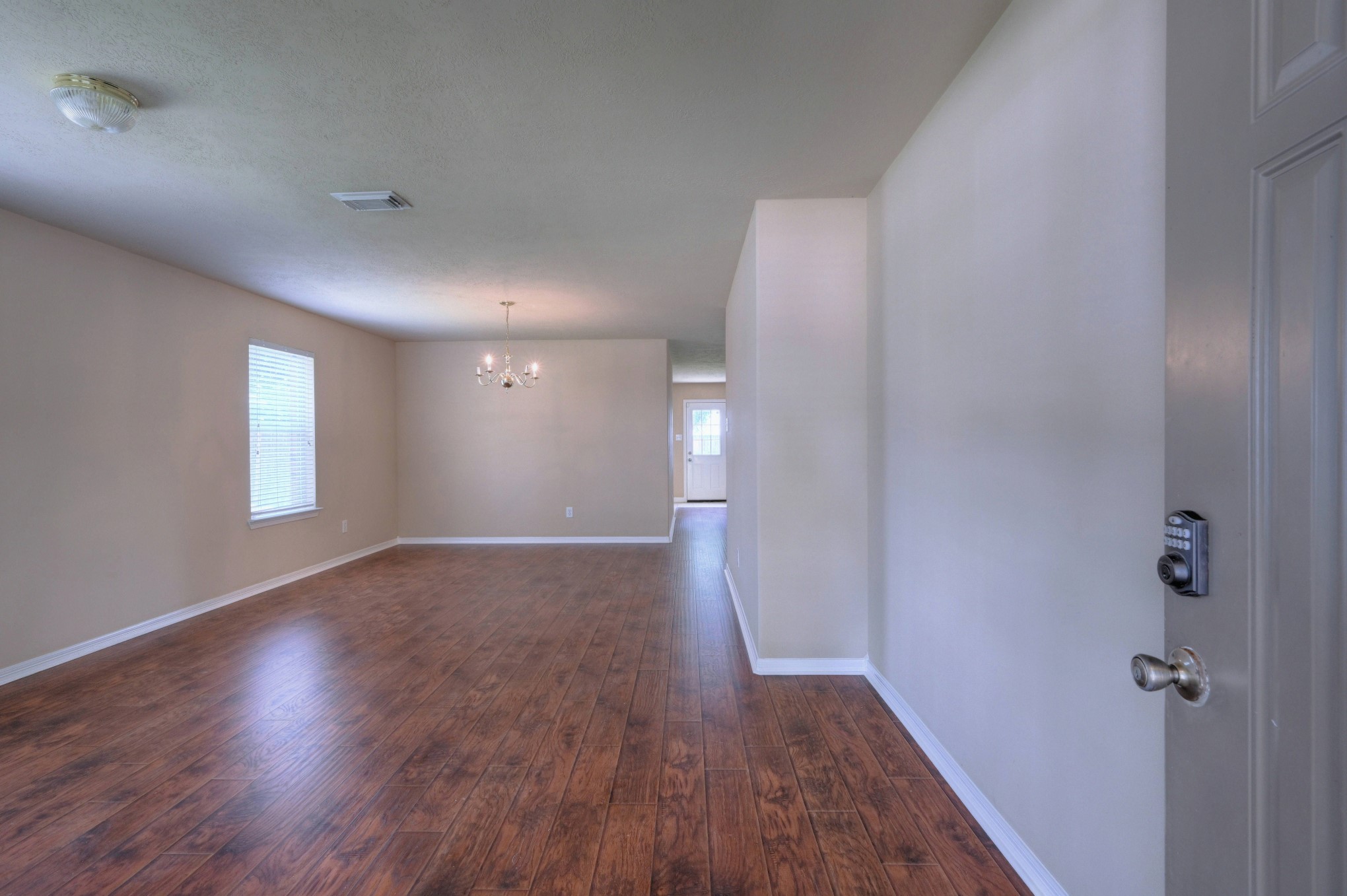 21803 Manor Court Drive Property Photo 5