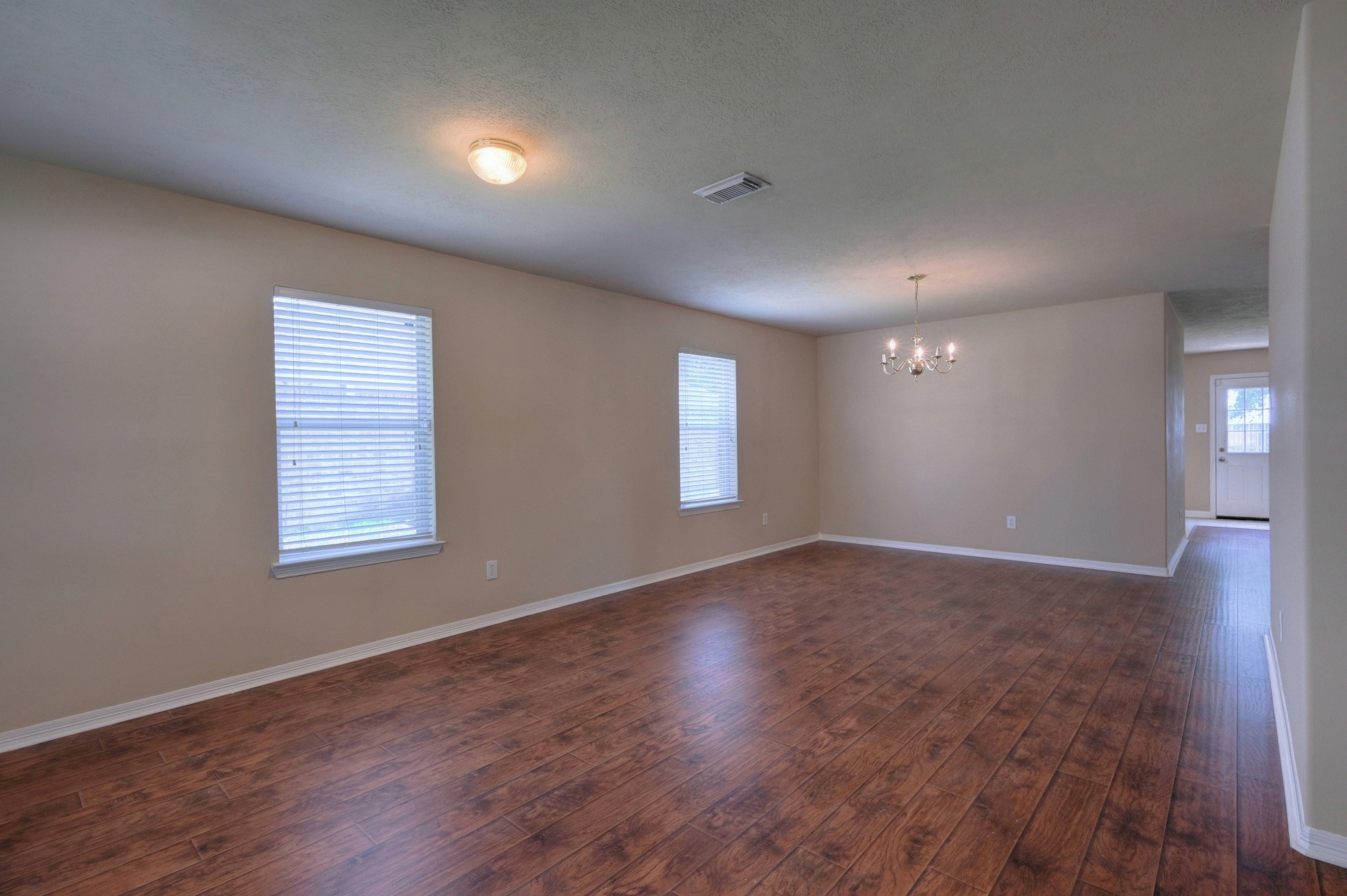 21803 Manor Court Drive Property Photo 6