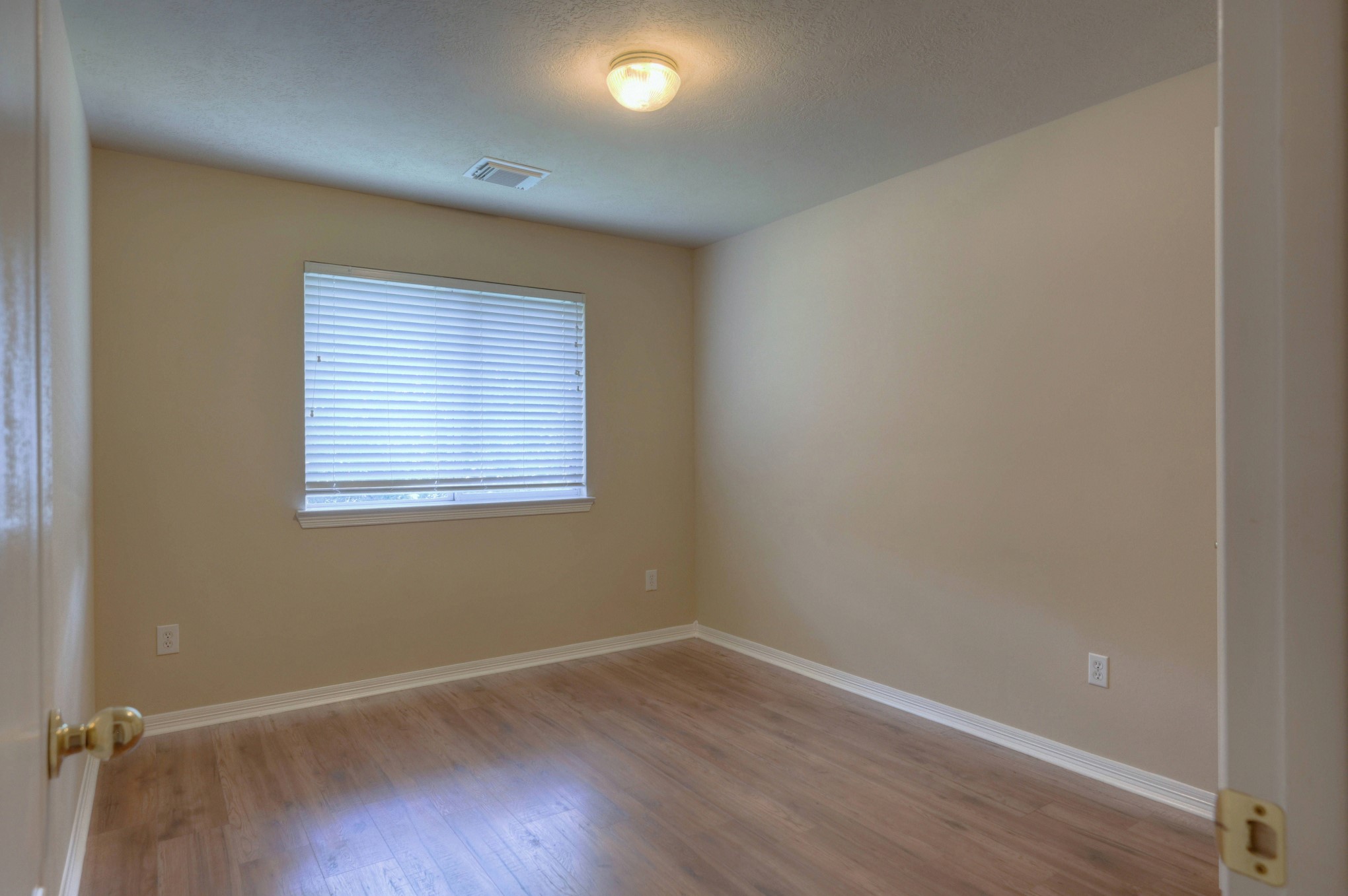 21803 Manor Court Drive Property Photo 23