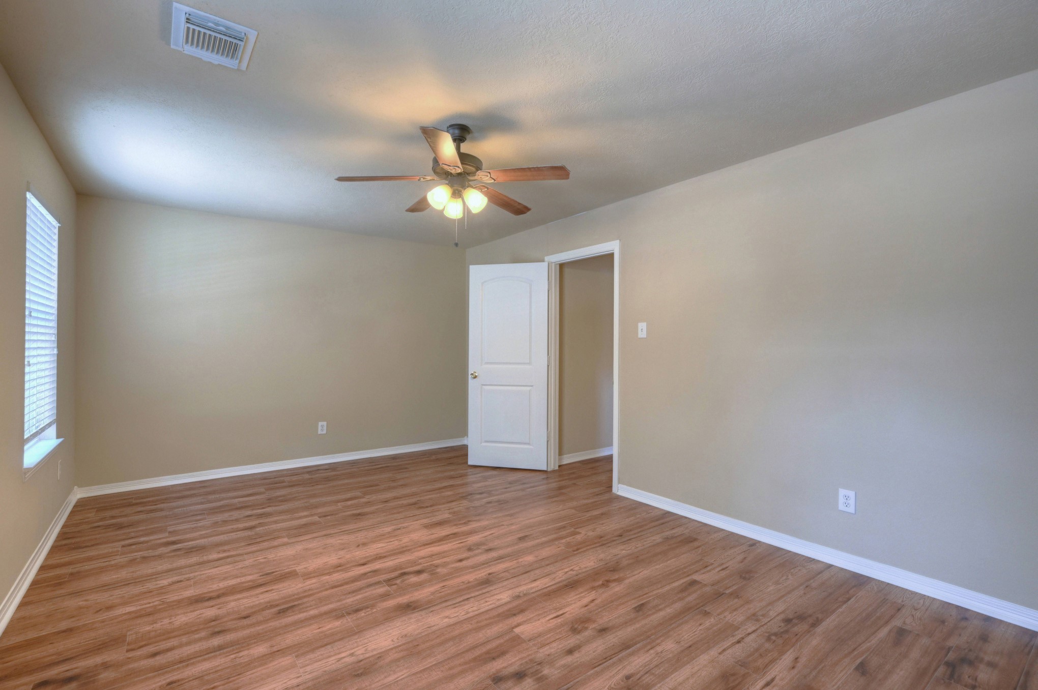 21803 Manor Court Drive Property Photo 29