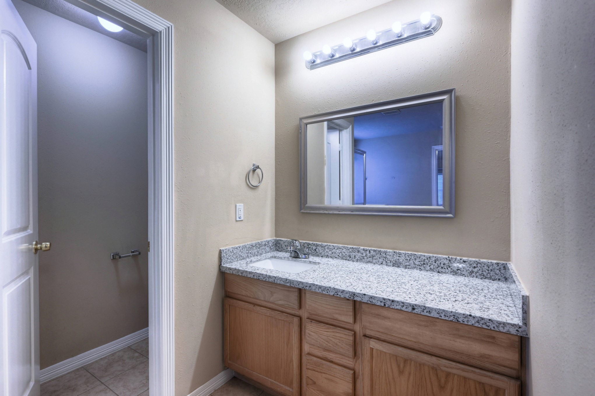 21803 Manor Court Drive Property Photo 34