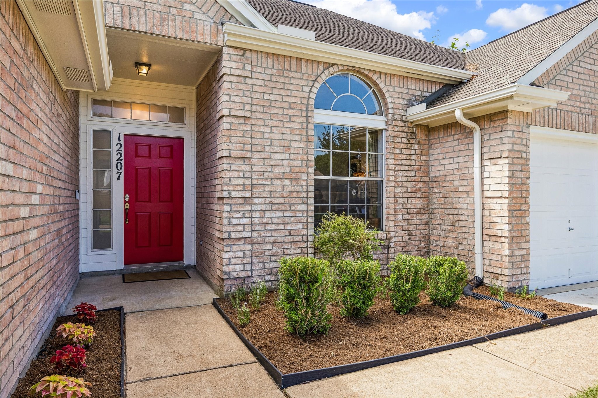 12207 Canterhurst Way Property Photo 6
