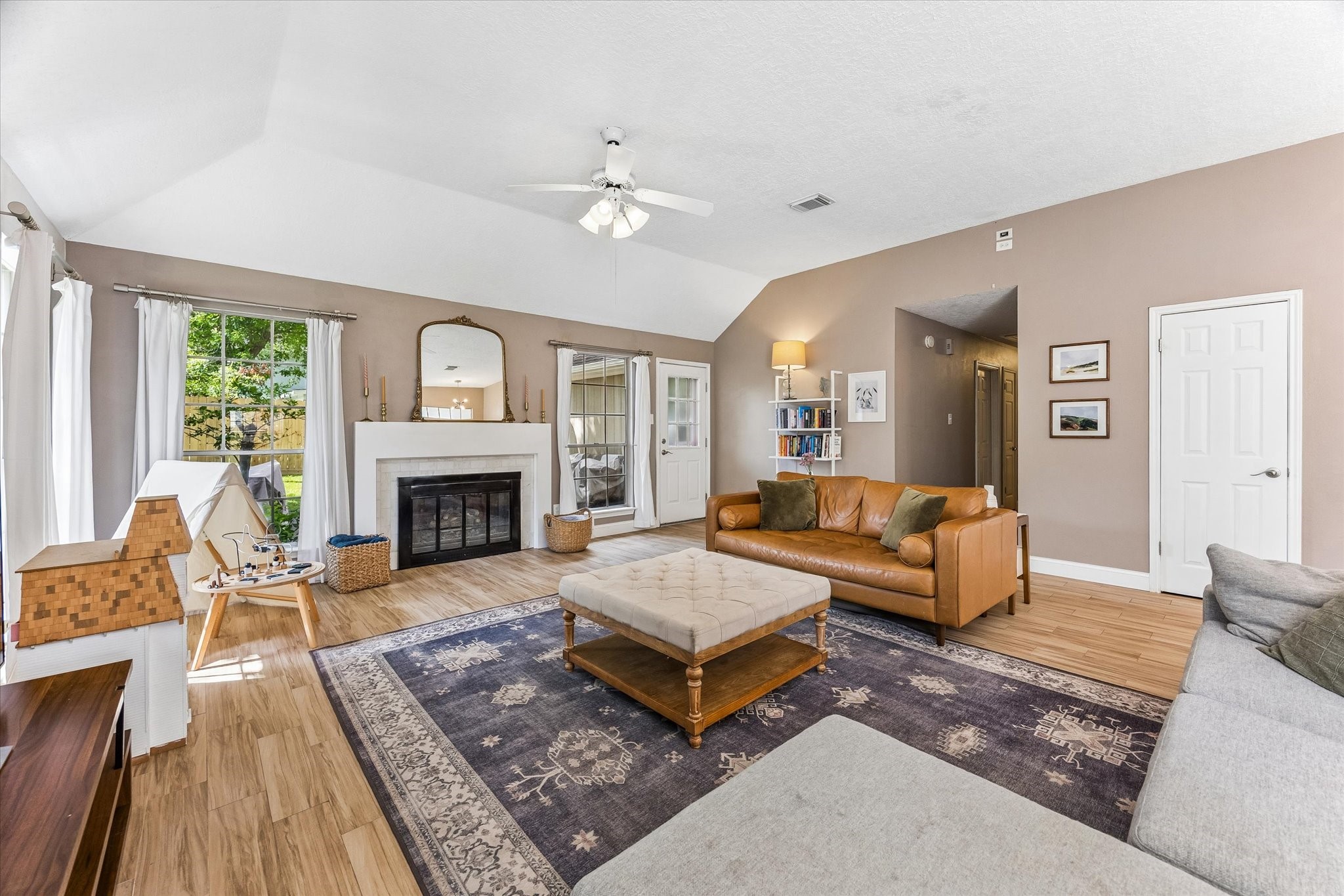 12207 Canterhurst Way Property Photo 14