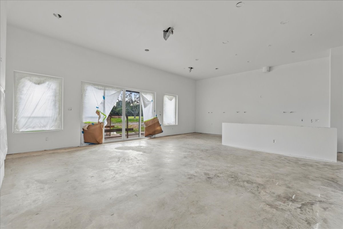 721 S Kansas Avenue Property Photo 9