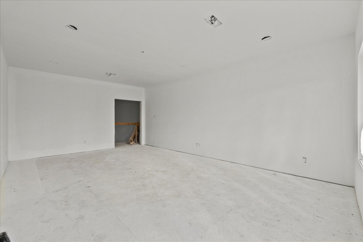 721 S Kansas Avenue Property Photo 11