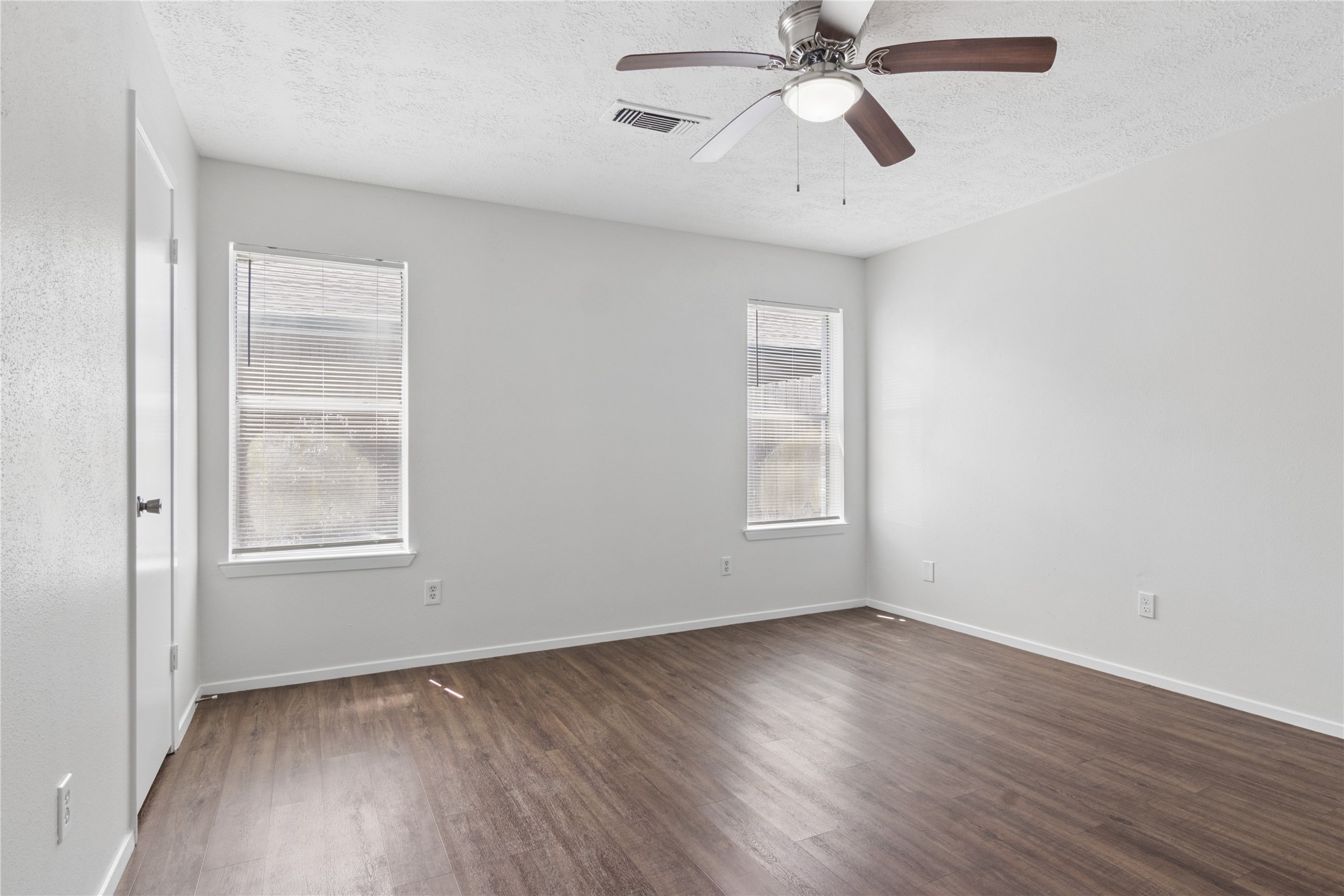 2504 Ewell Drive Property Photo 11
