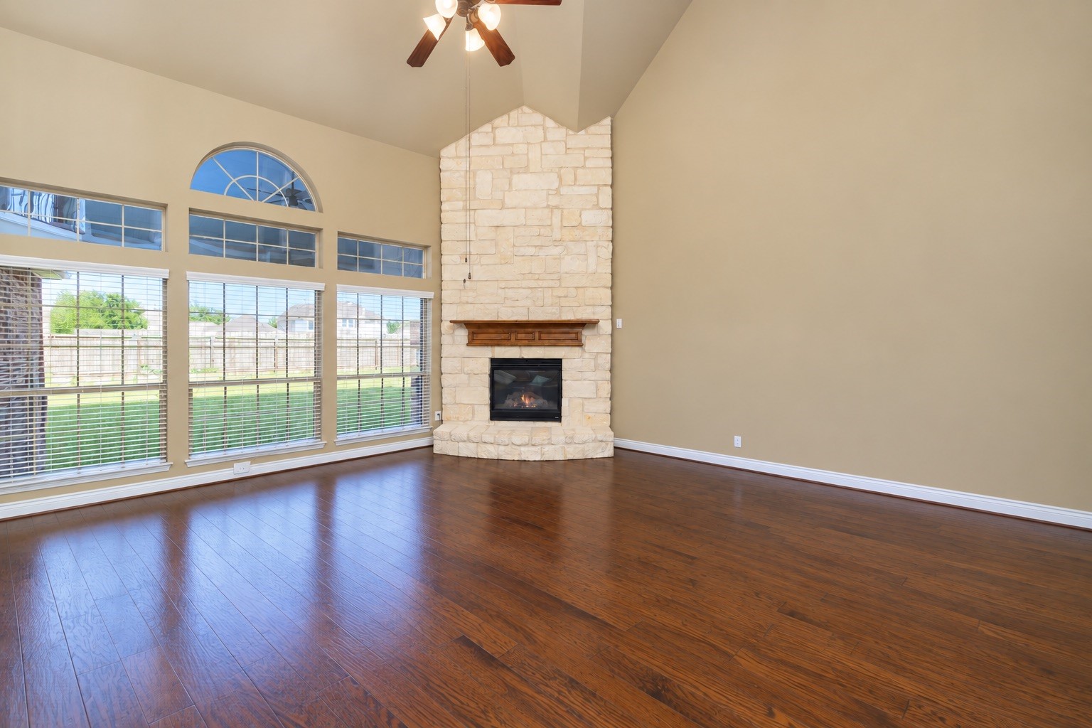 1312 Altavilla Lane Property Photo 3