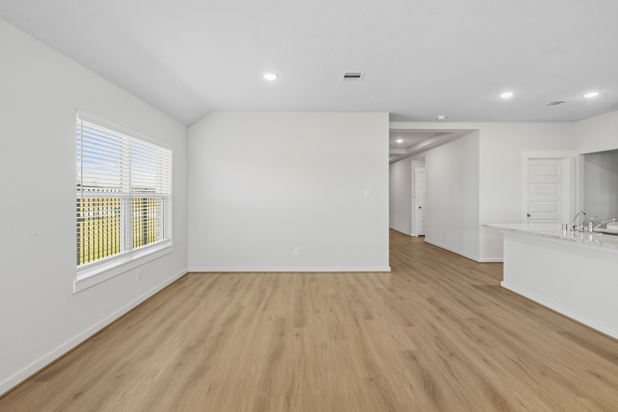 4696 Peony Green Drive Property Photo 8