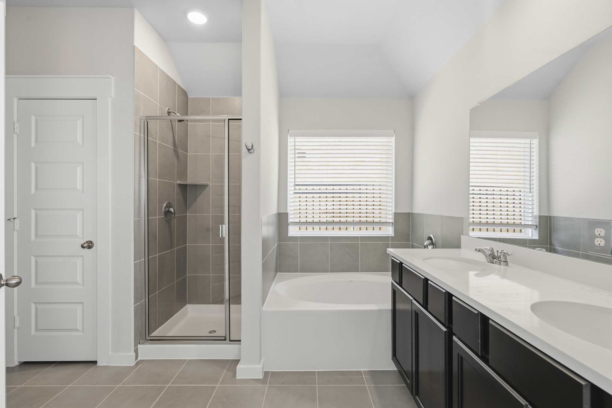 4696 Peony Green Drive Property Photo 13