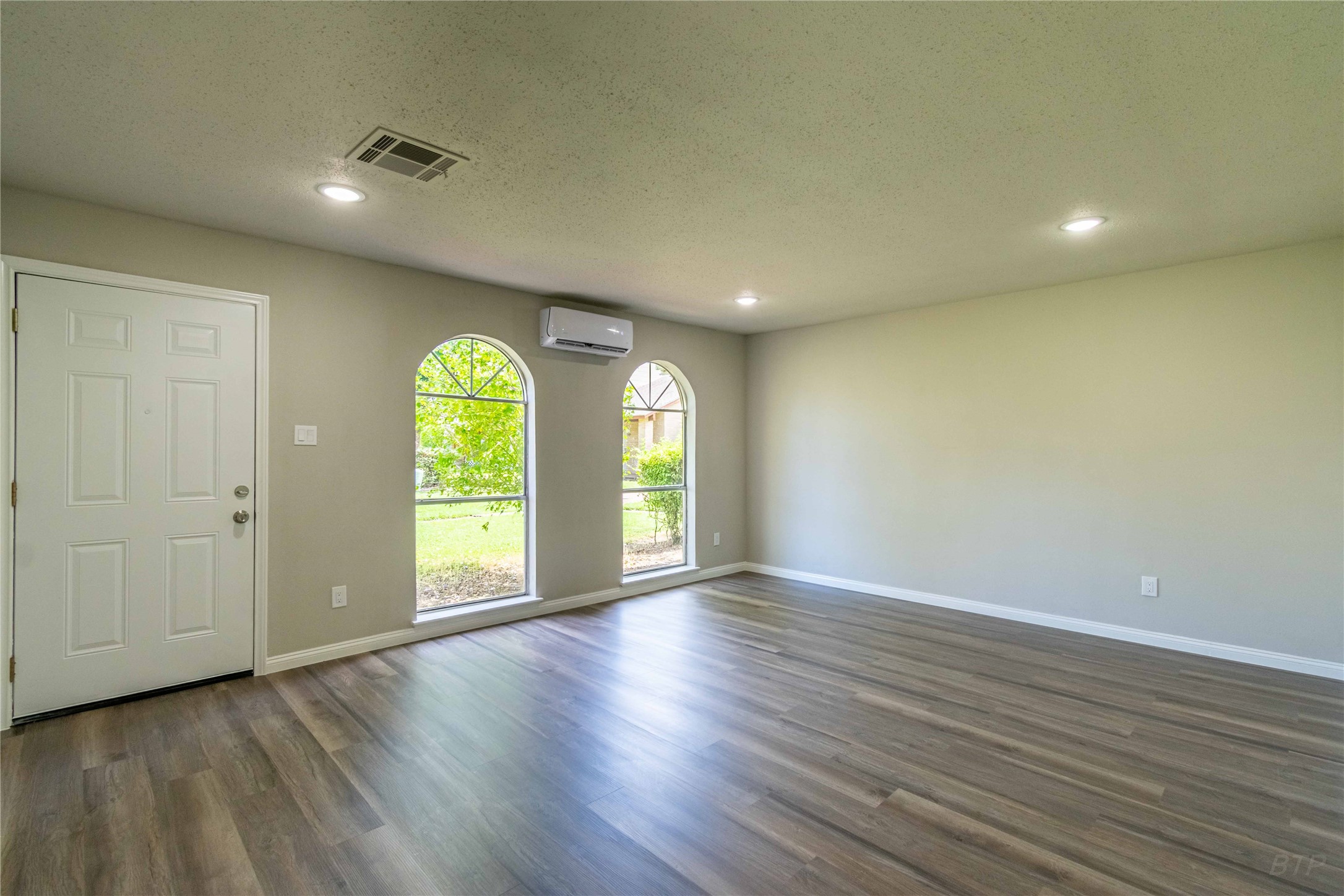 7921 Cook Road Property Photo 8