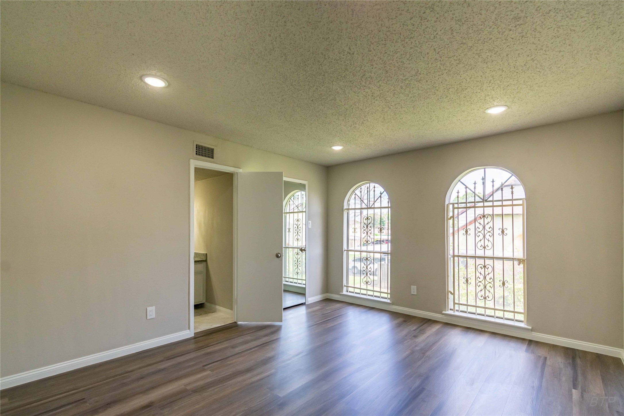7921 Cook Road Property Photo 11