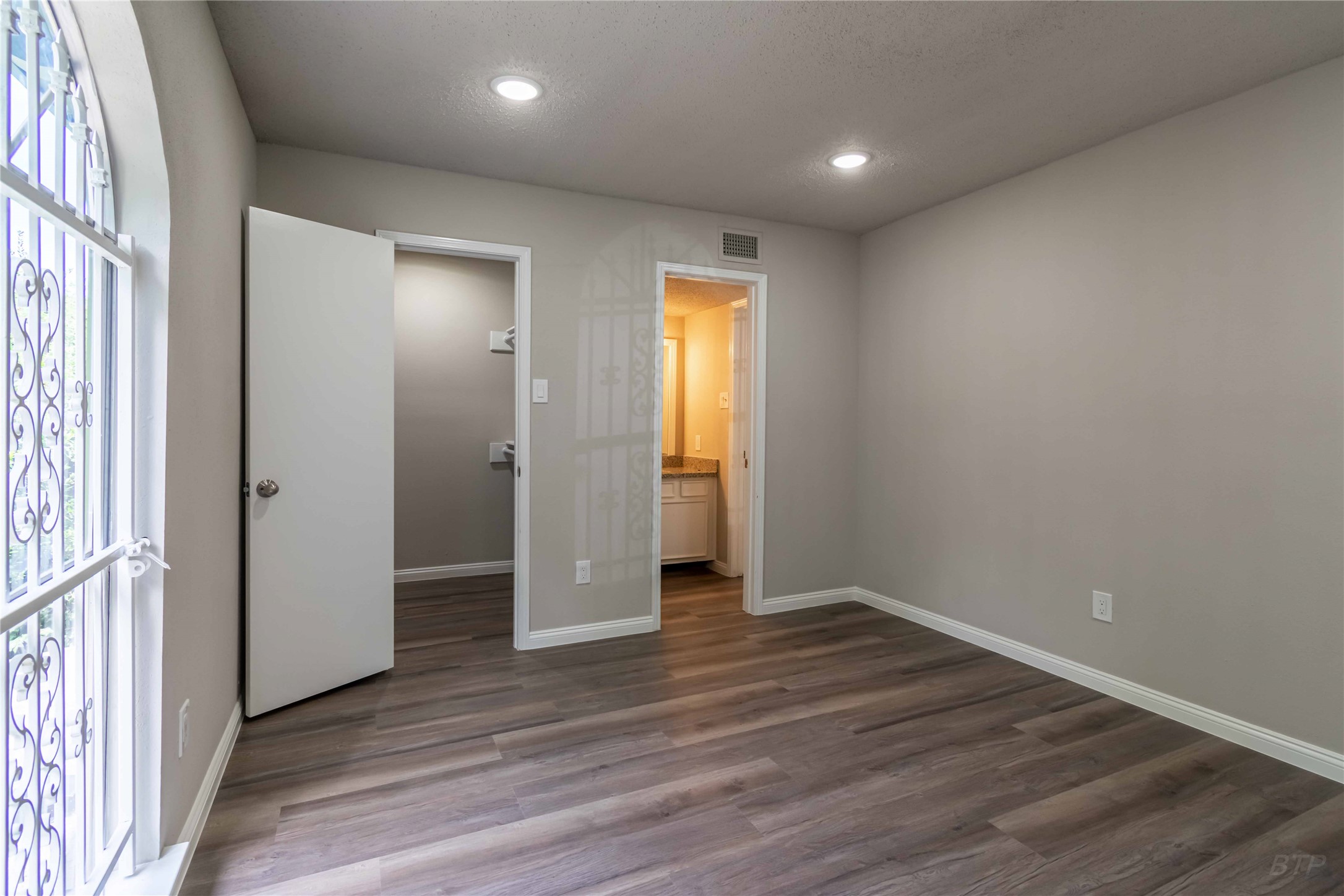 7921 Cook Road Property Photo 15