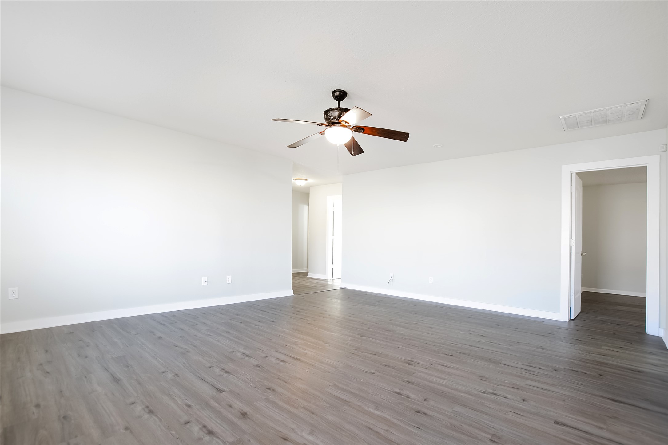 9823 Cassowary Drive Property Photo 9
