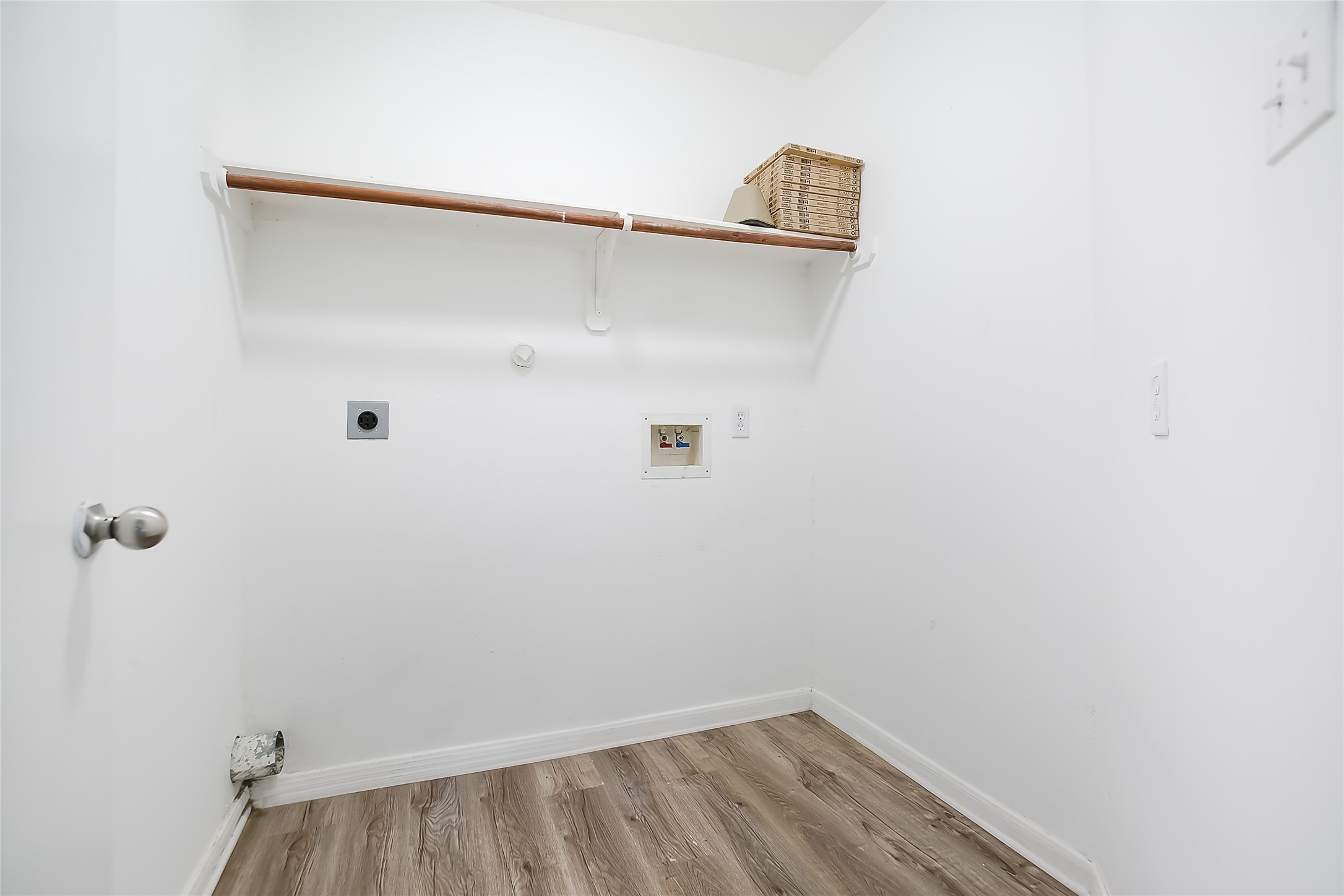 9823 Cassowary Drive Property Photo 35