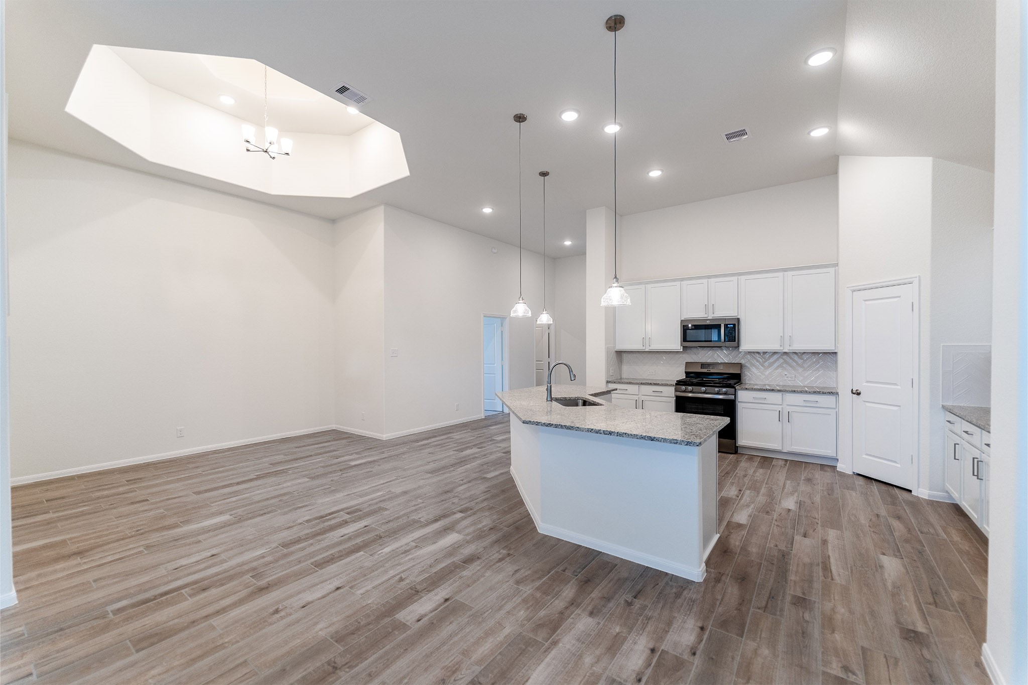 14218 Golden Wheat Lane Property Photo 6