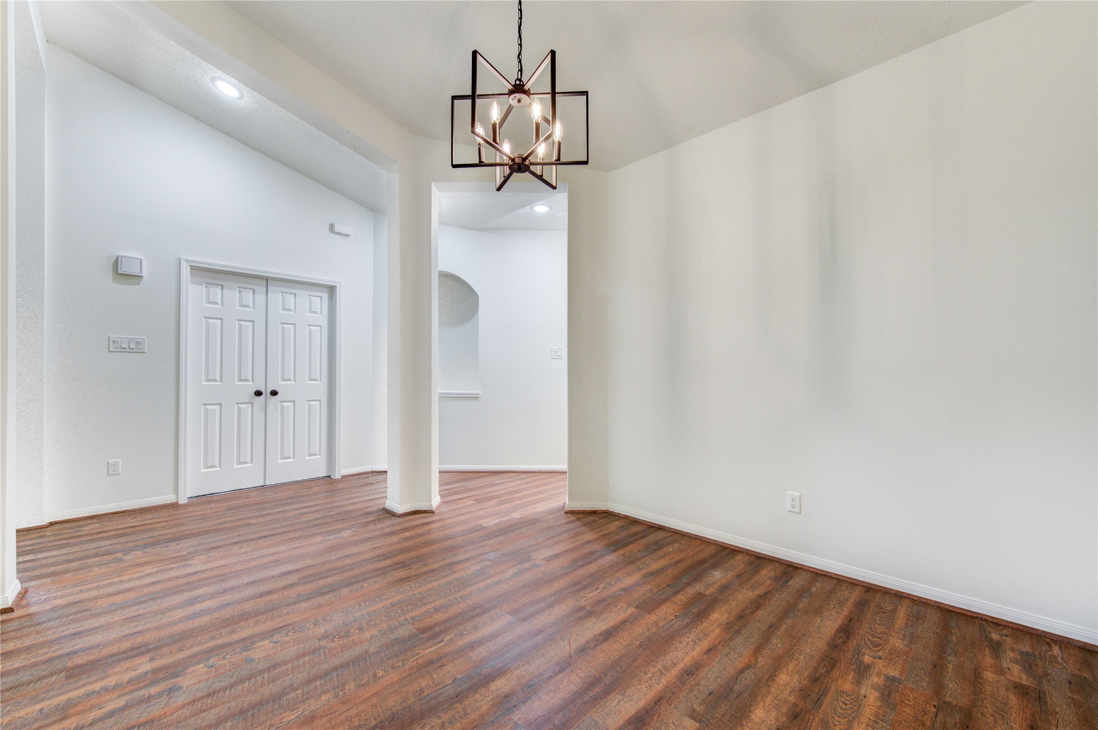 119 Willoughby Court Property Photo 6