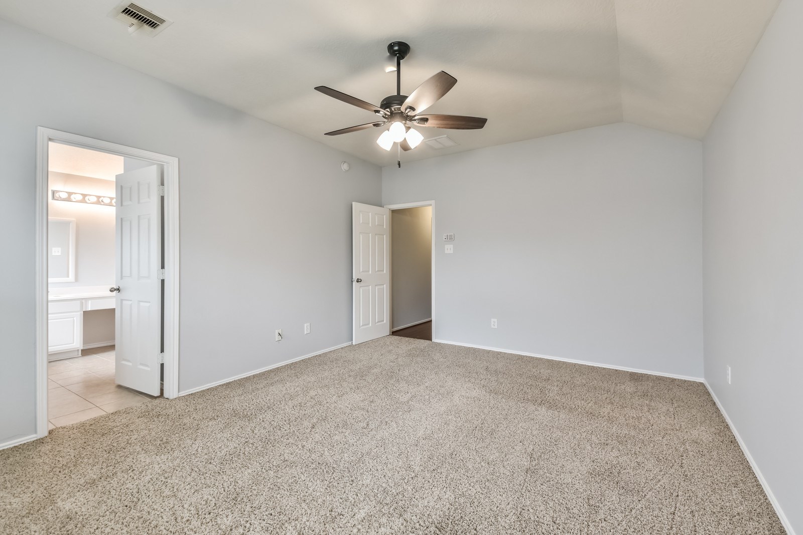 13942 Crow Ridge Court Property Photo 17