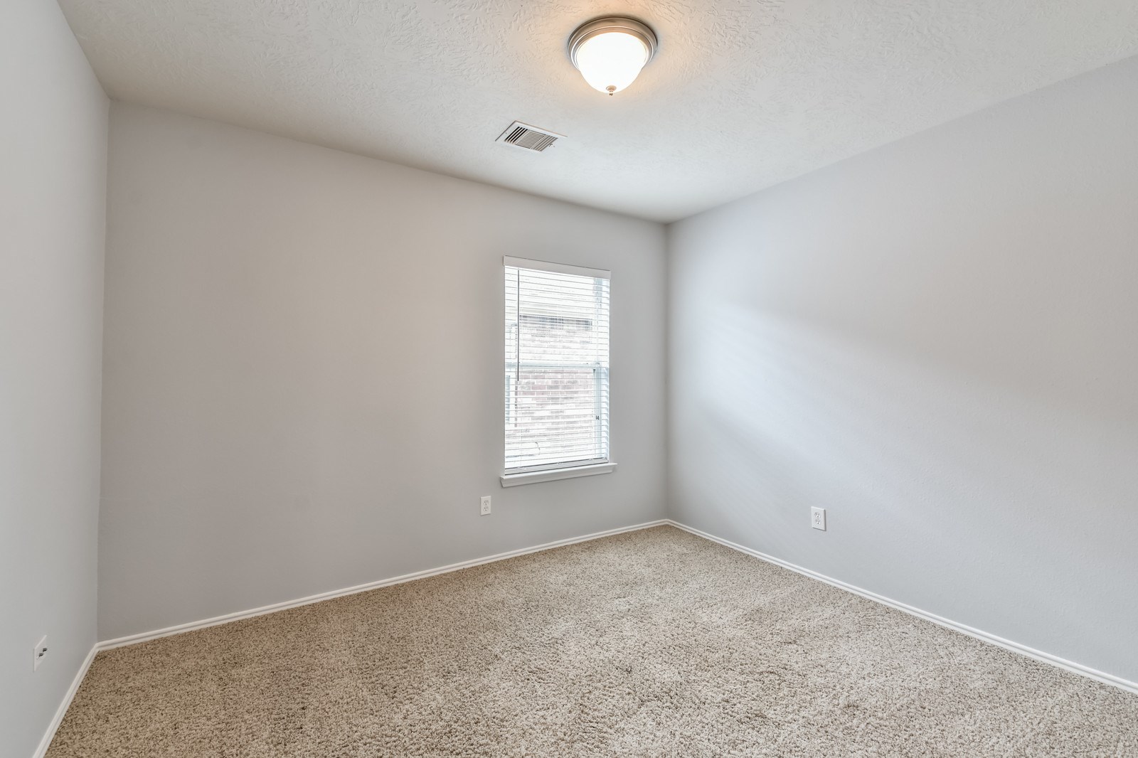 13942 Crow Ridge Court Property Photo 23