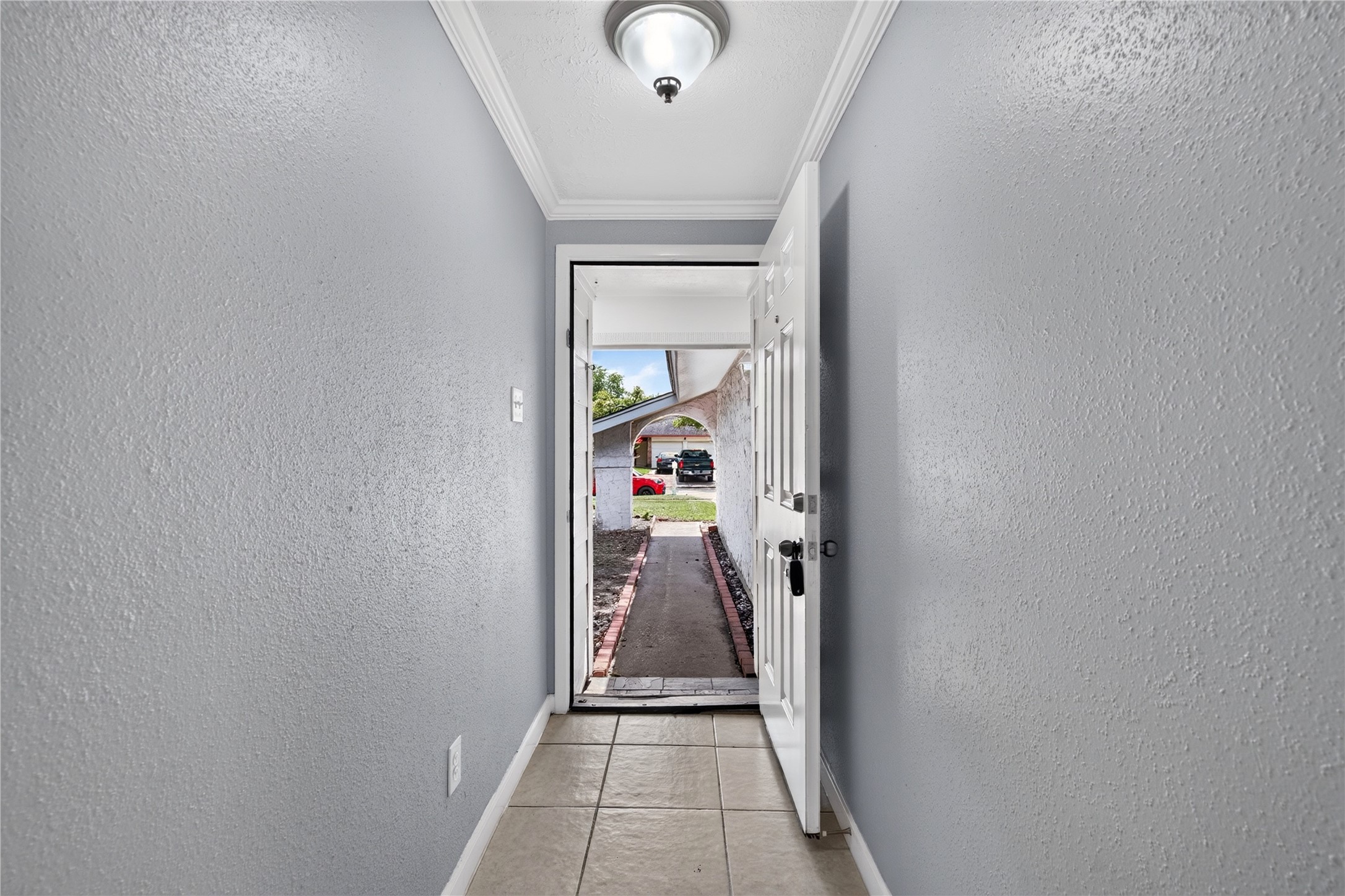 7622 Bubbling Spring Lane Property Photo 5