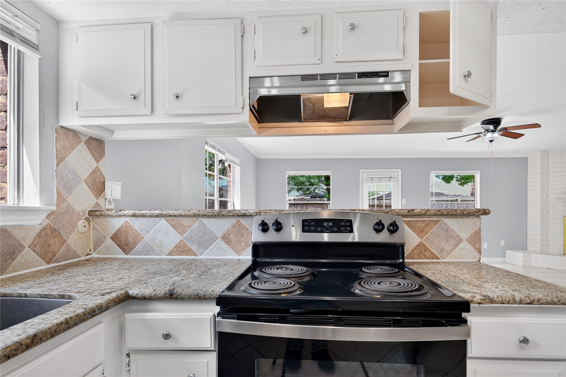 7622 Bubbling Spring Lane Property Photo 11