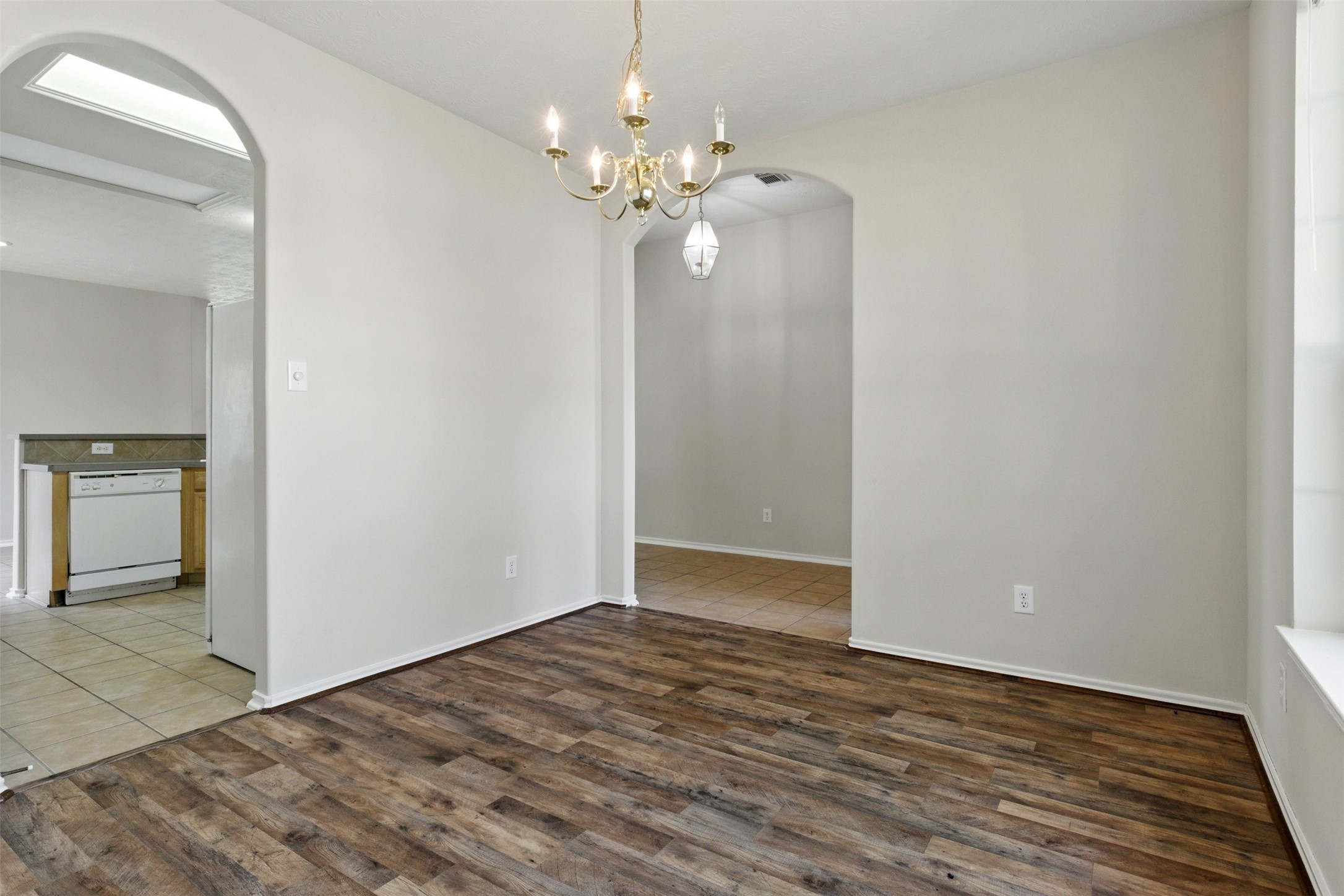 4827 Claymill Court Property Photo 8