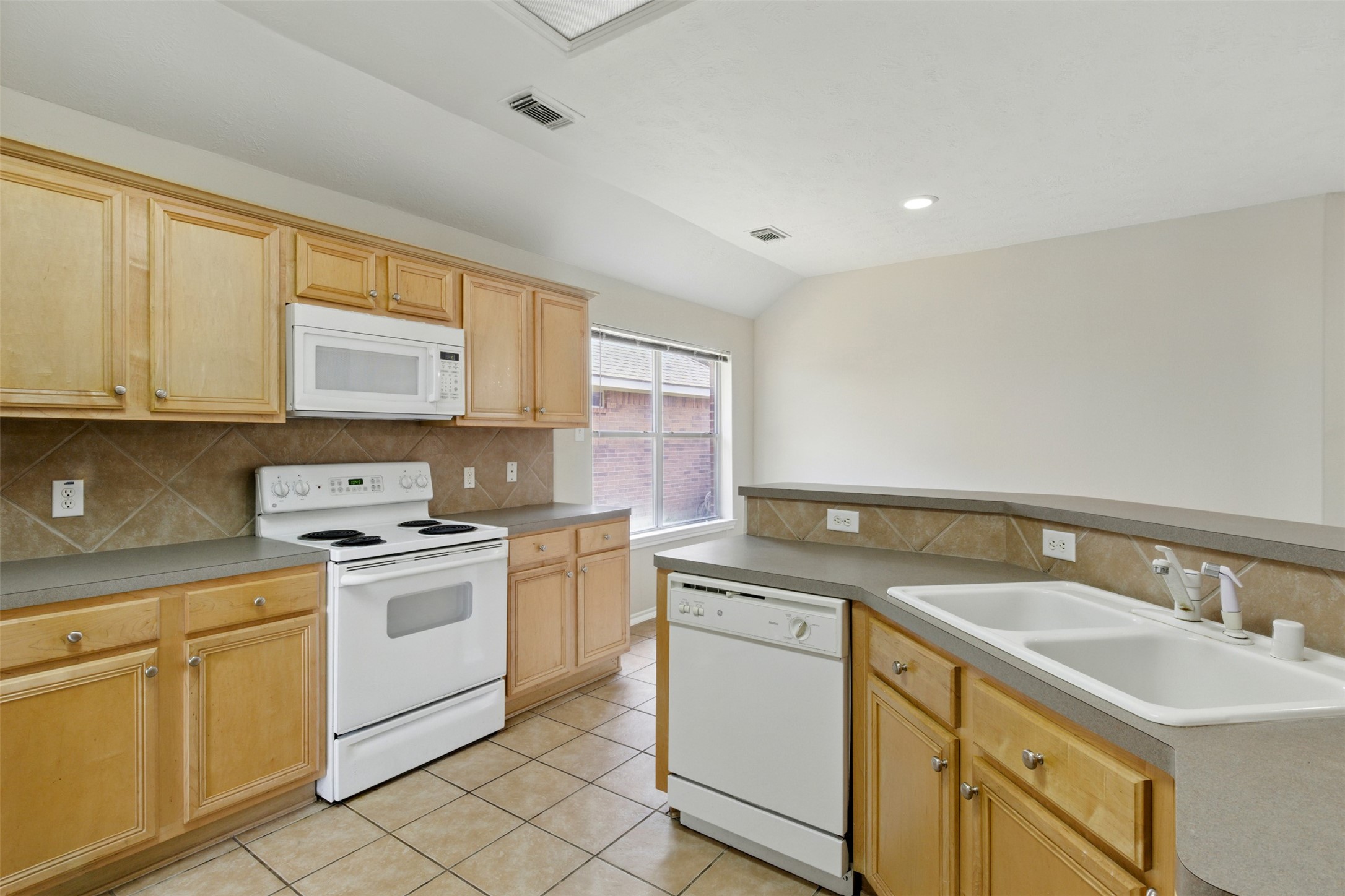4827 Claymill Court Property Photo 11