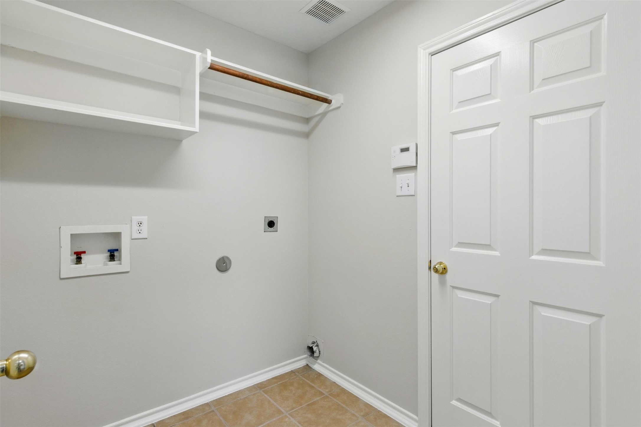 4827 Claymill Court Property Photo 14