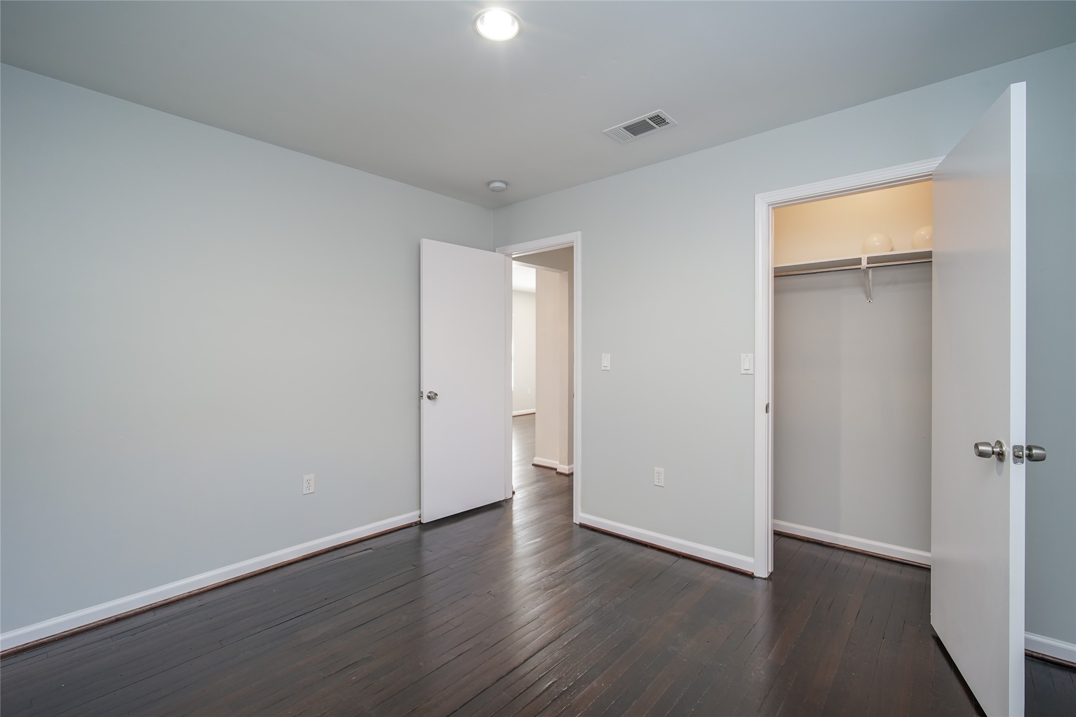 906 W 9th Street Property Photo 27