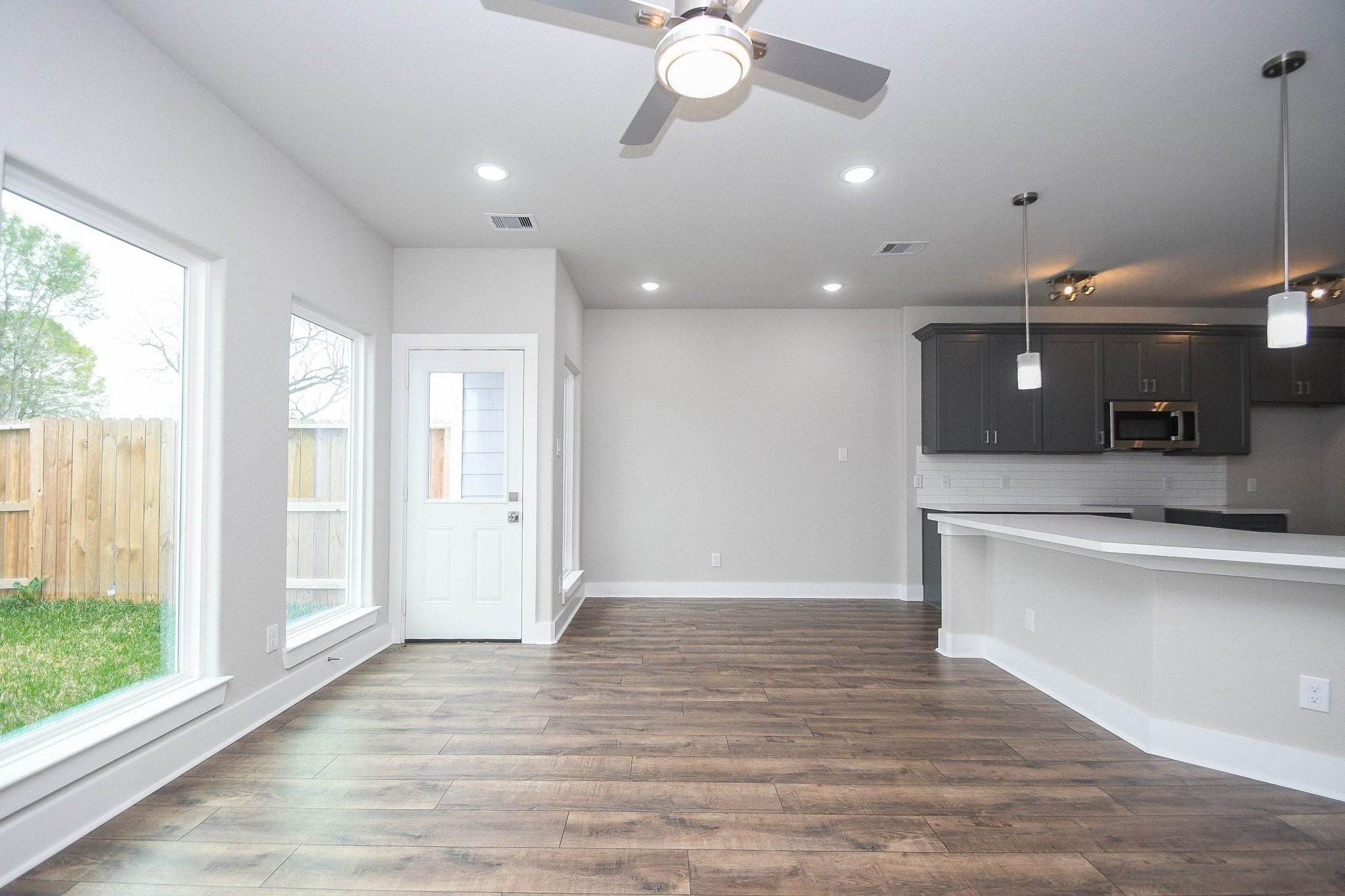 4401 Alvin B Property Photo 4