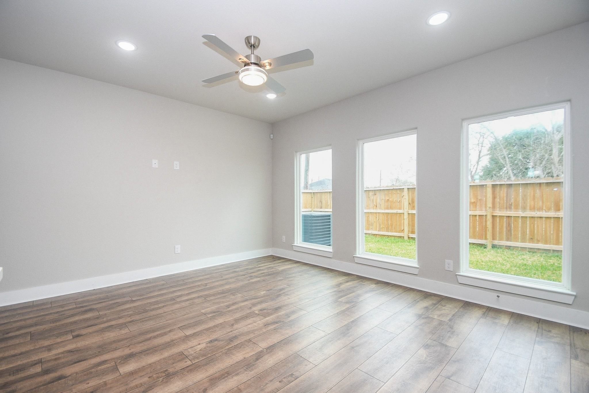 4401 Alvin B Property Photo 7