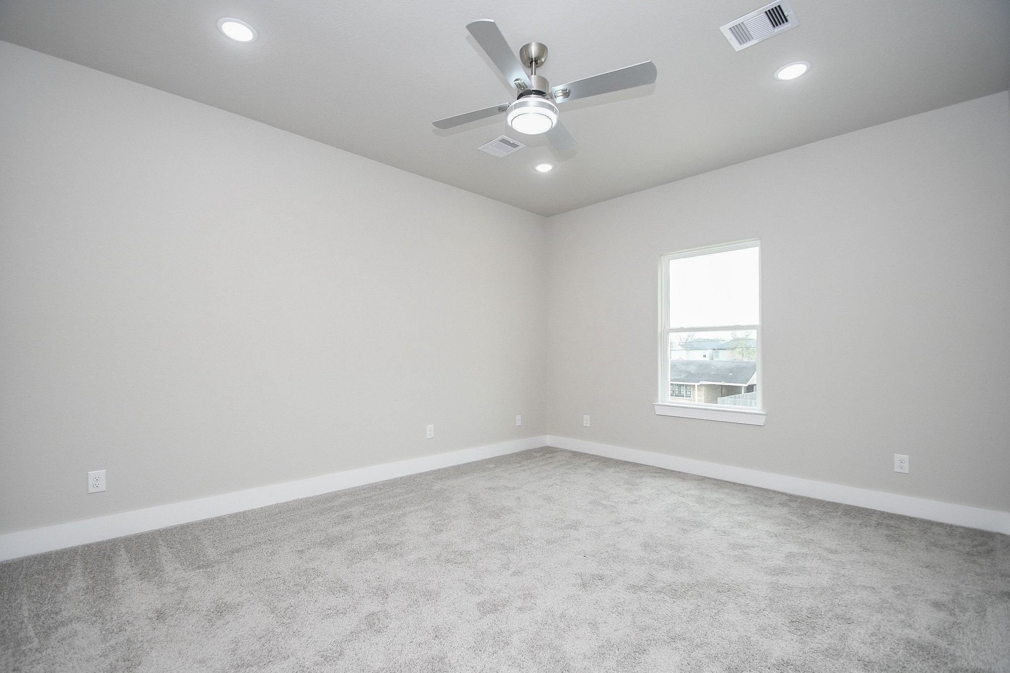 4401 Alvin B Property Photo 9