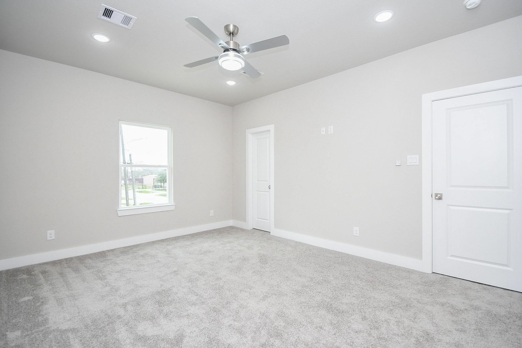 4401 Alvin B Property Photo 10