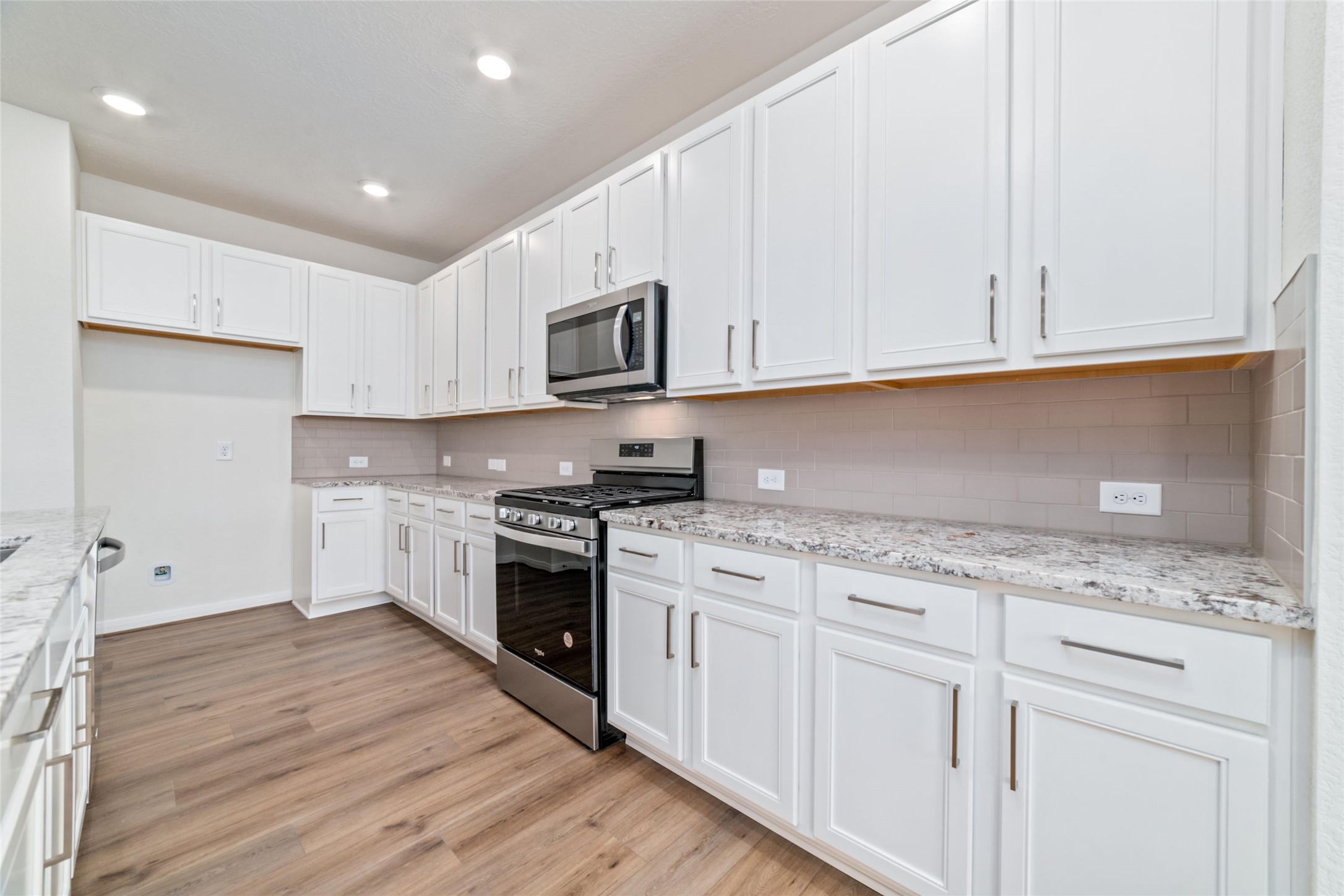7731 Coral Key Drive Property Photo 14
