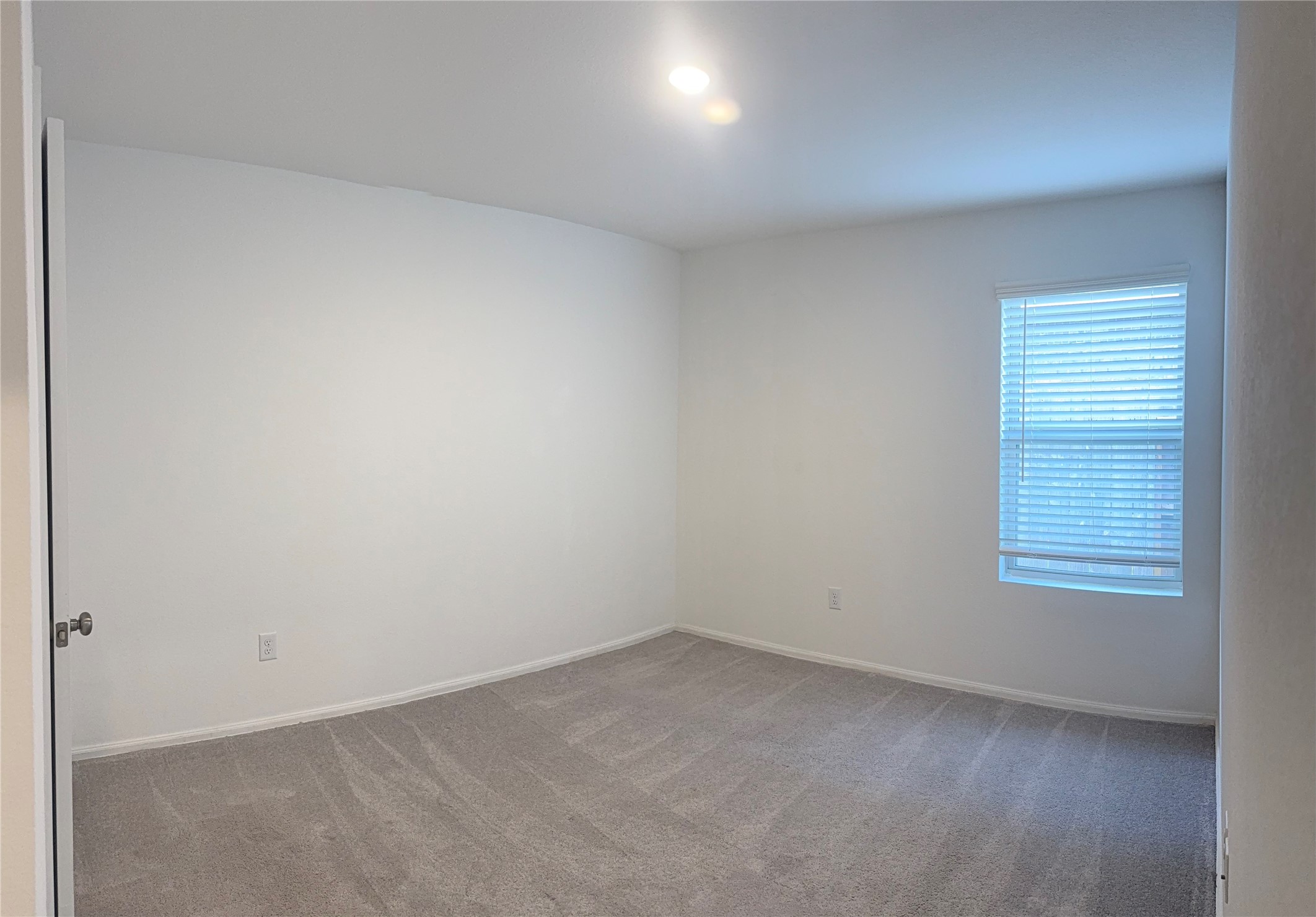 26715 Cenzontle Drive Property Photo 14