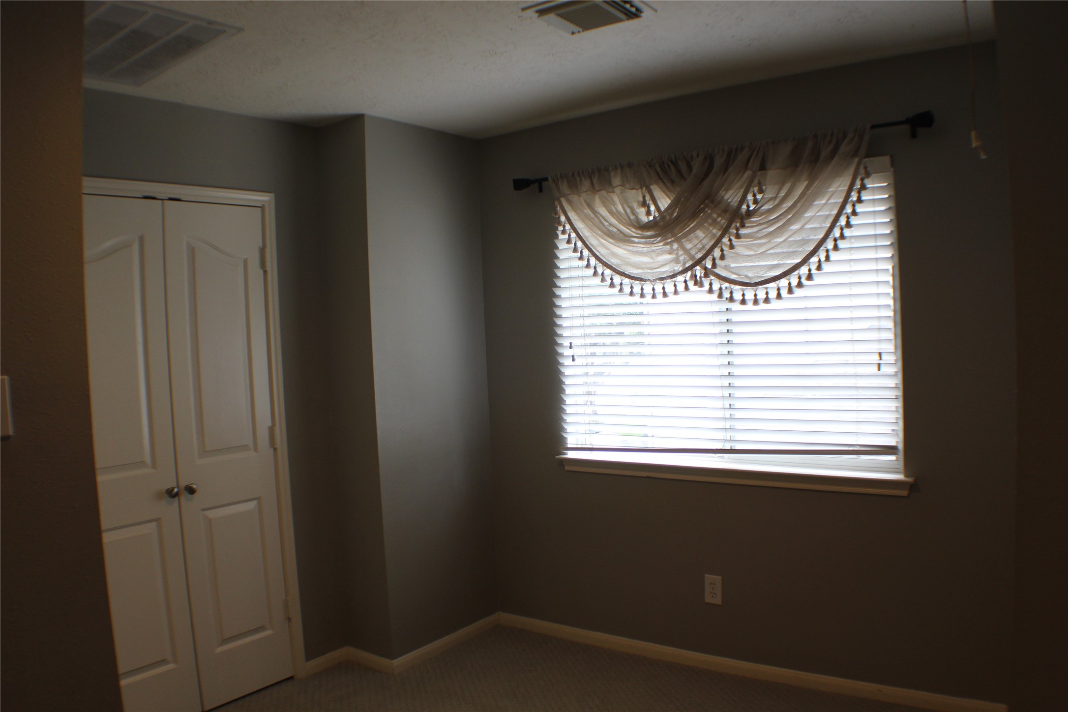 1718 Heddon Falls Drive Property Photo 27