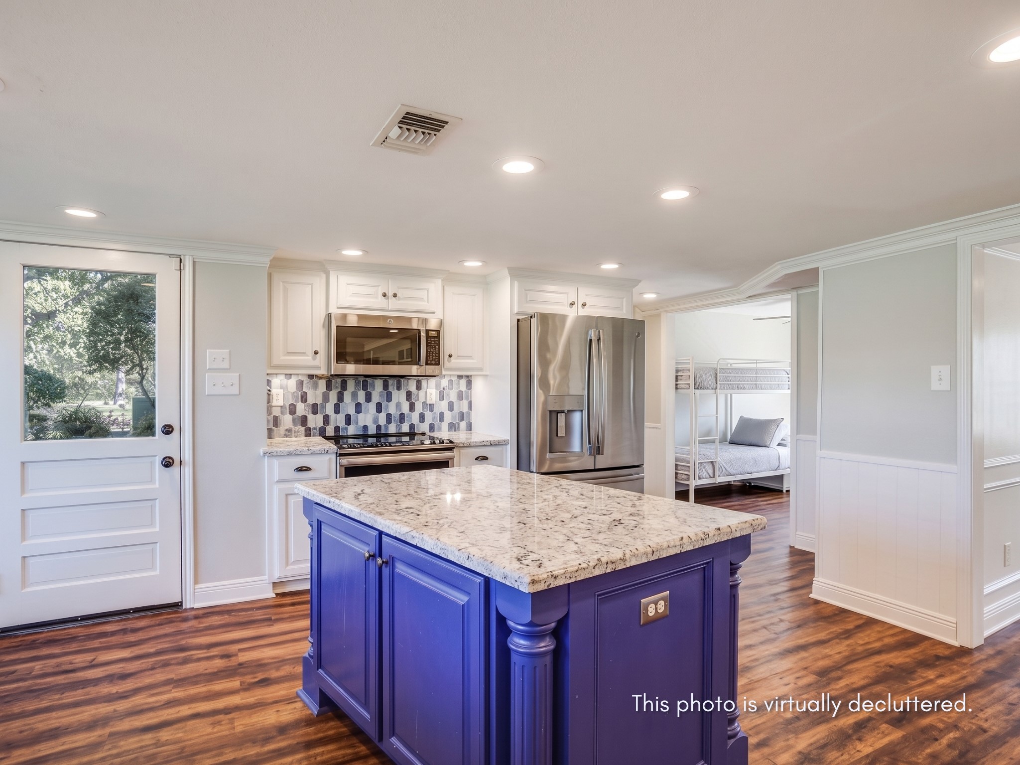 601 E Collard Street Property Photo 23