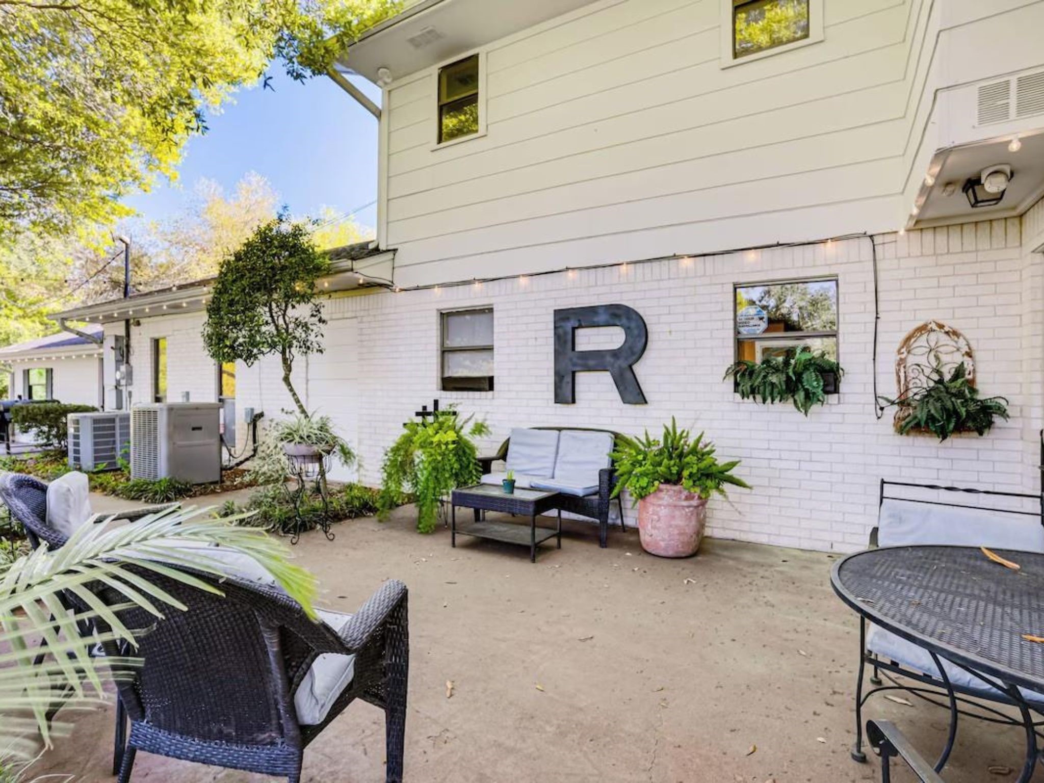601 E Collard Street Property Photo 47
