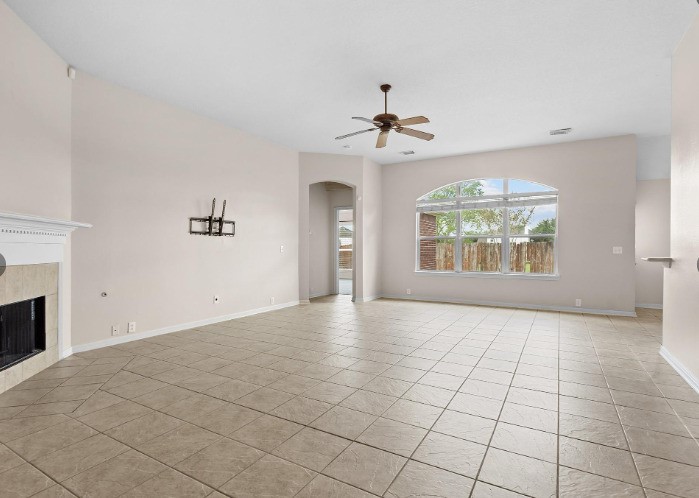 8817 Sunforest Lane Property Photo 4