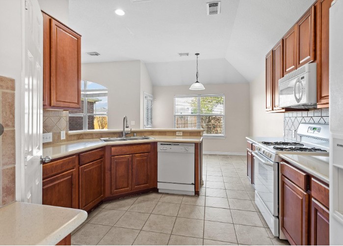 8817 Sunforest Lane Property Photo 7