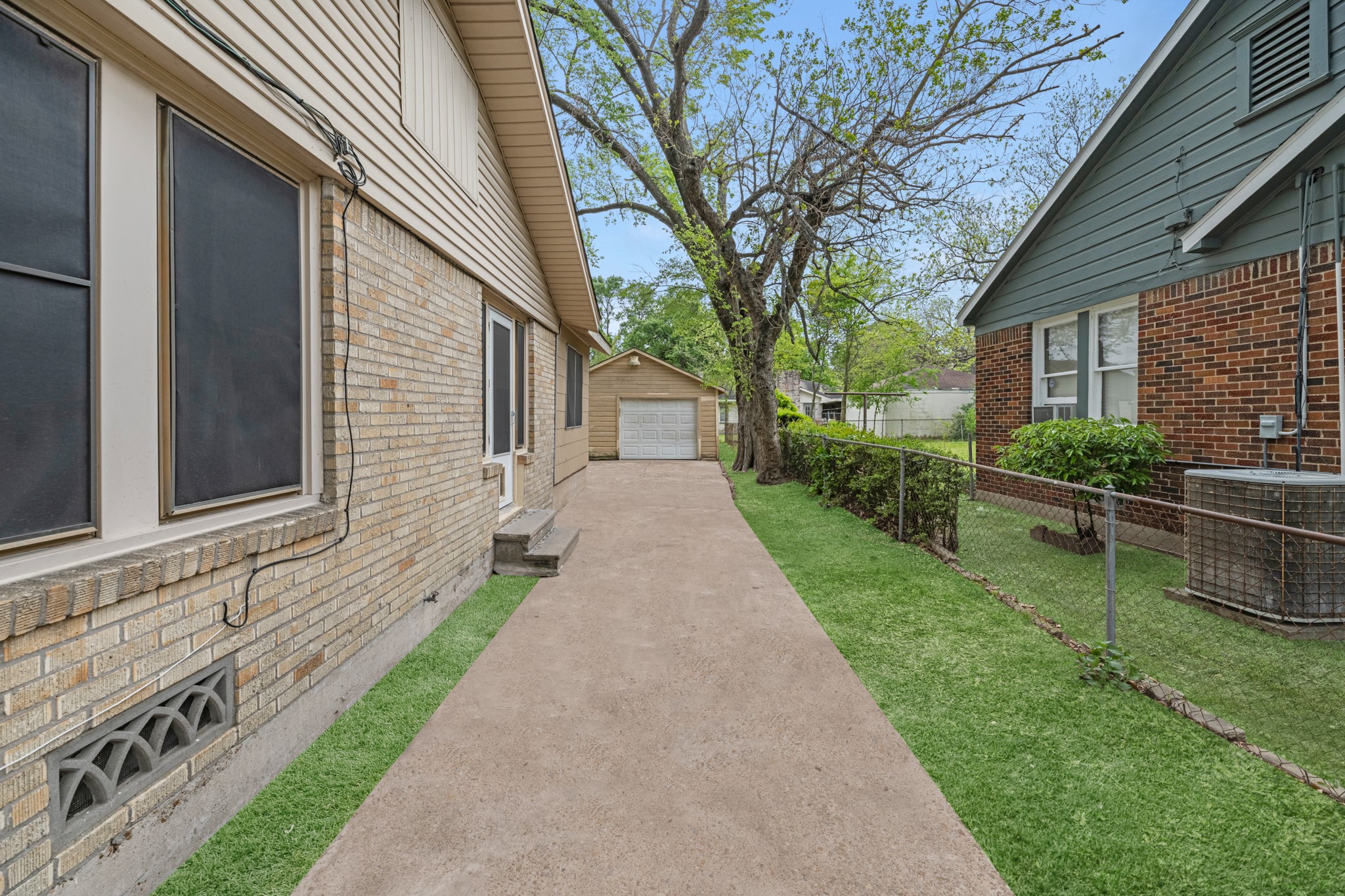 512 Gale Street Property Photo 6
