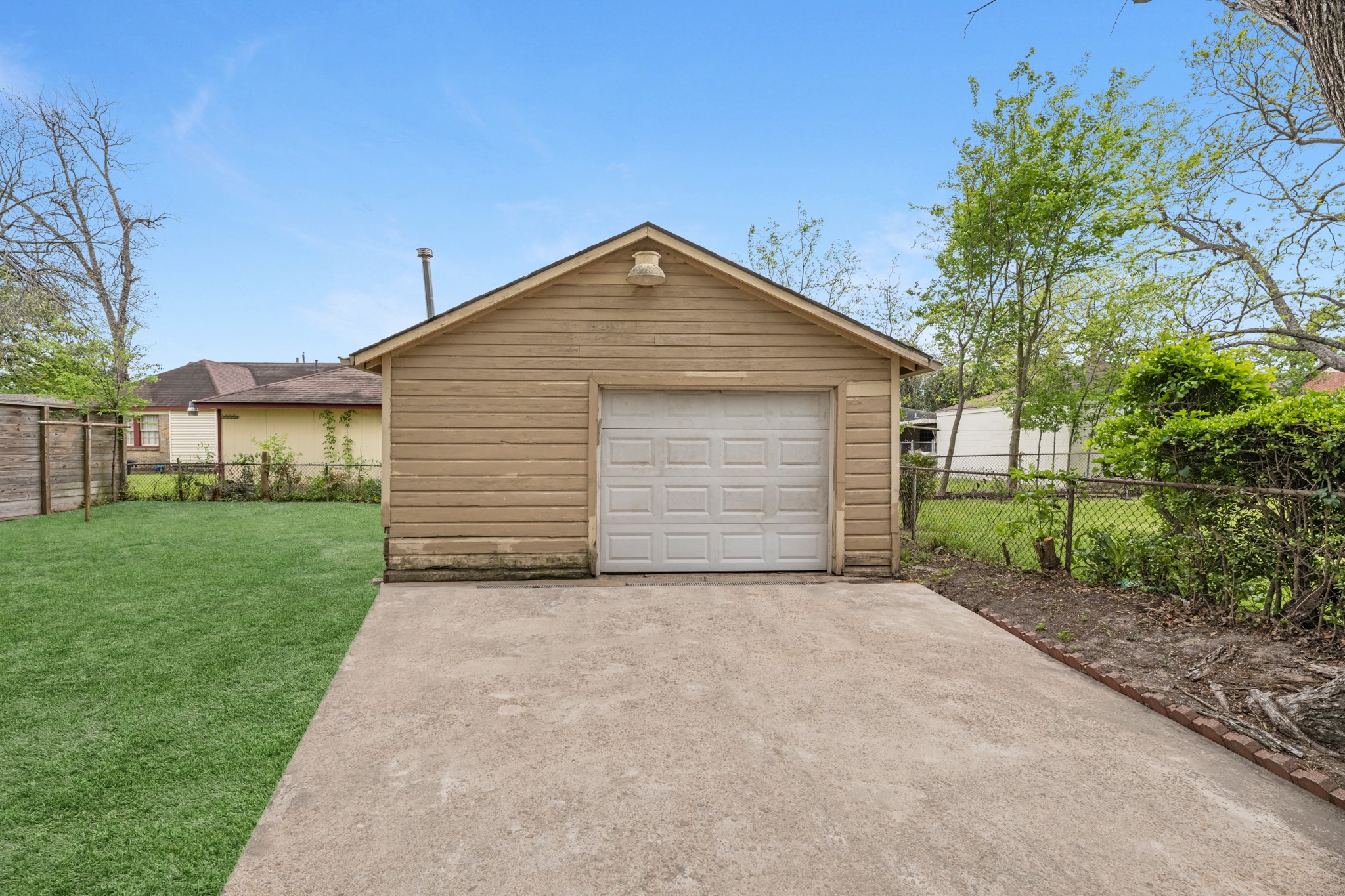512 Gale Street Property Photo 7