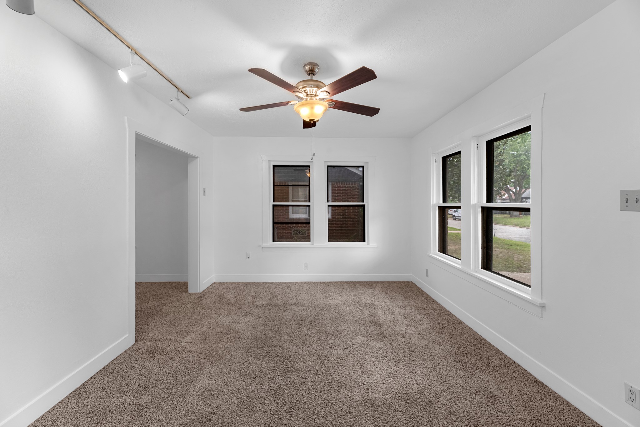 512 Gale Street Property Photo 10