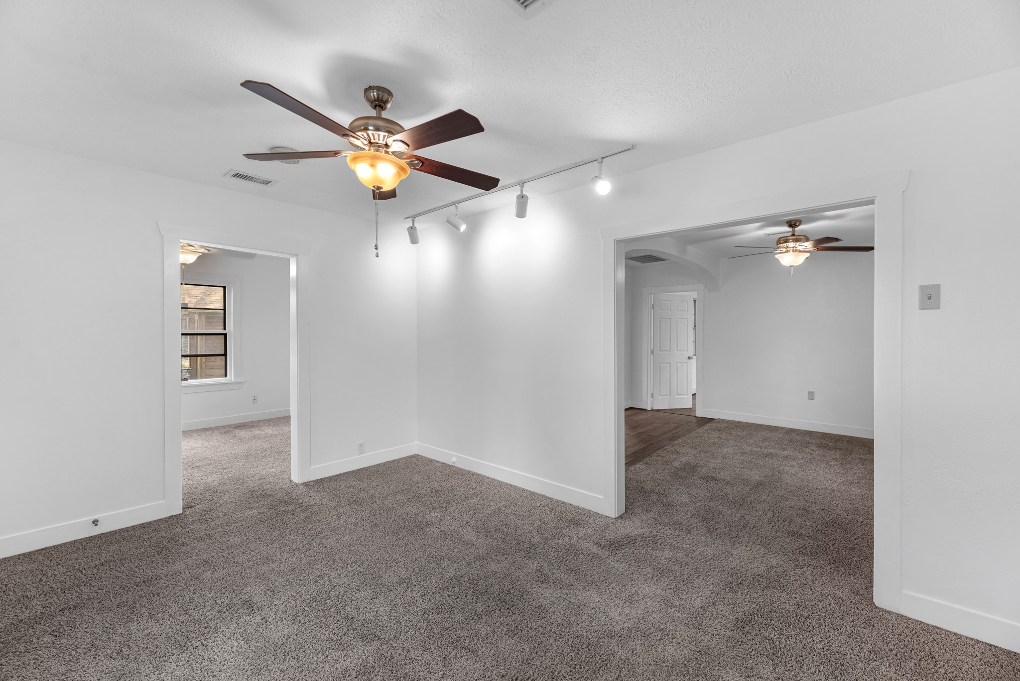 512 Gale Street Property Photo 12