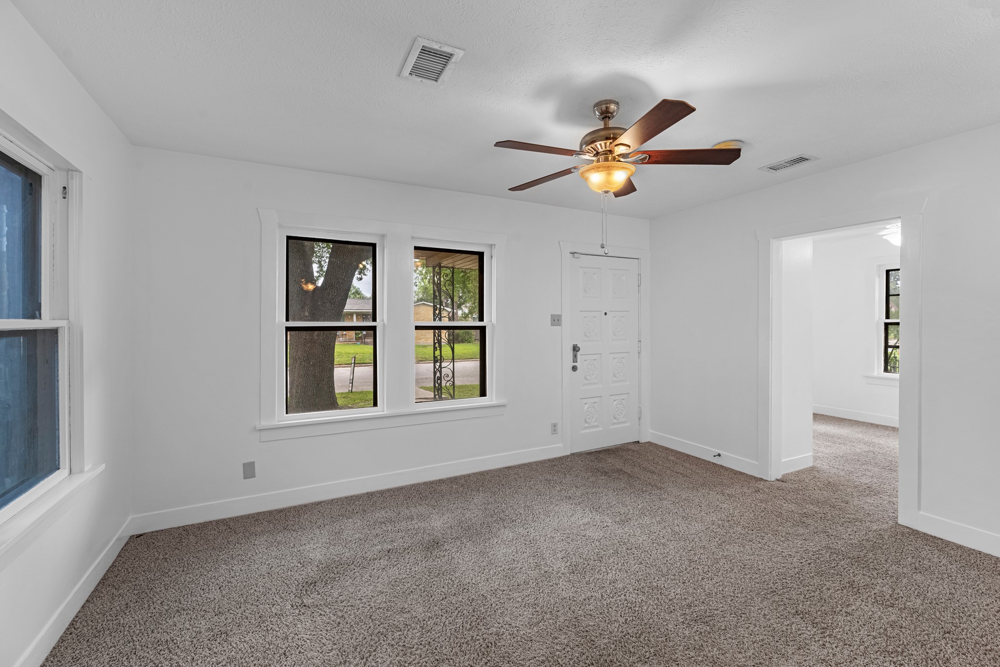 512 Gale Street Property Photo 13