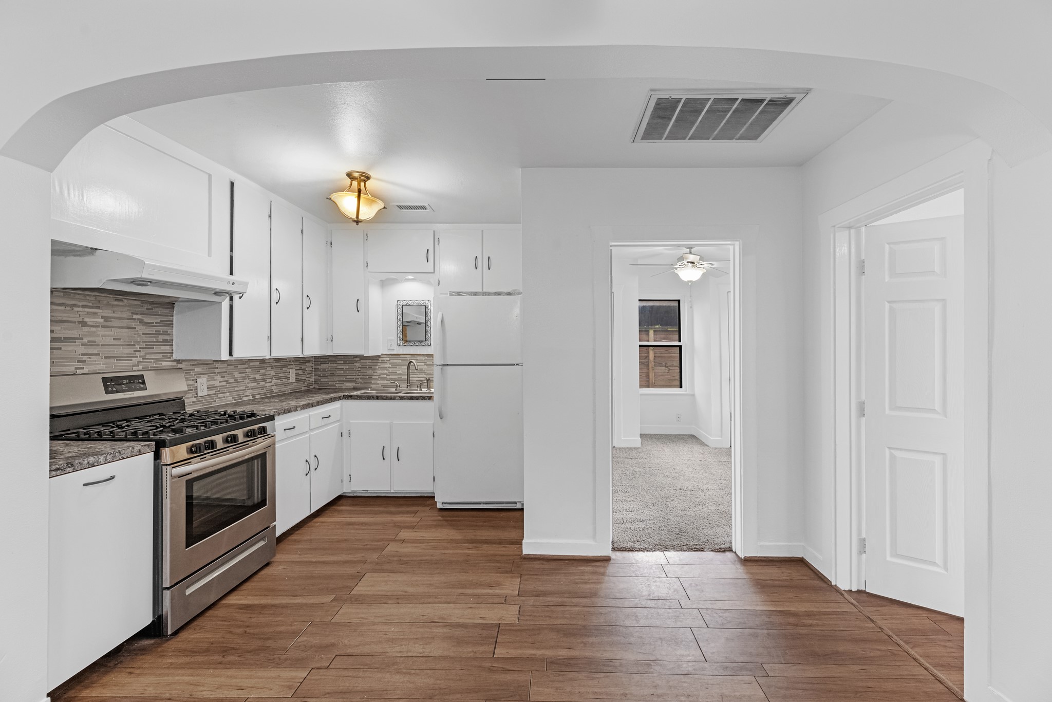 512 Gale Street Property Photo 16
