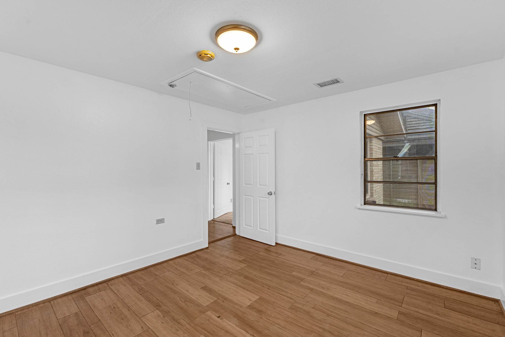 512 Gale Street Property Photo 22