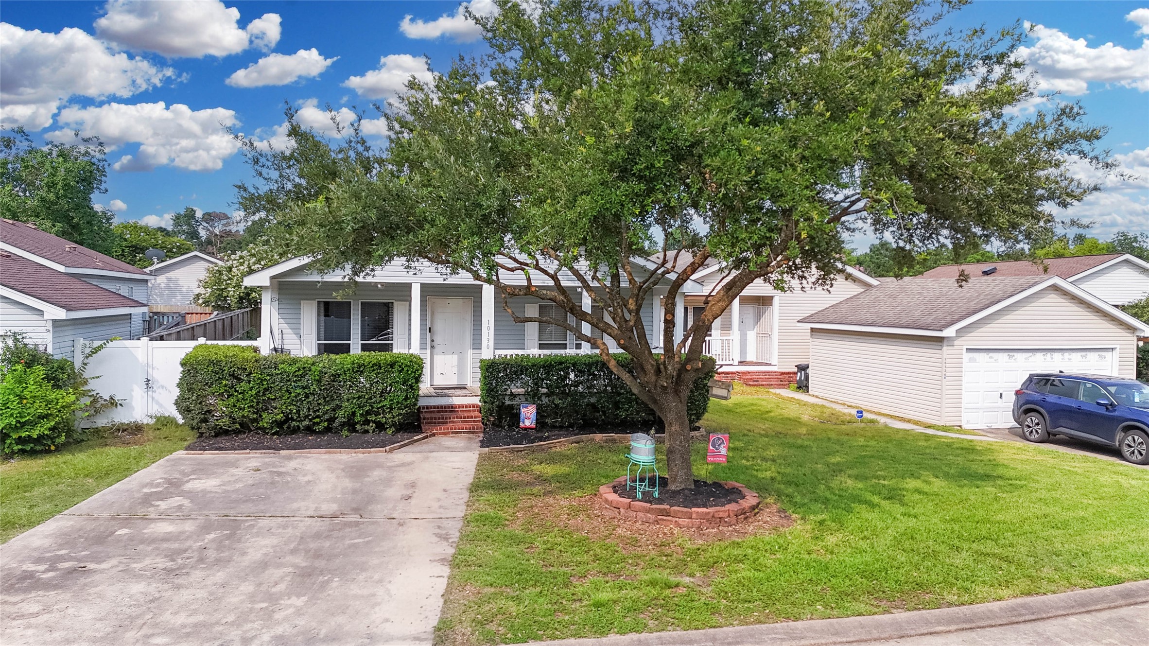 10130 Summerberry Lane Property Photo 1