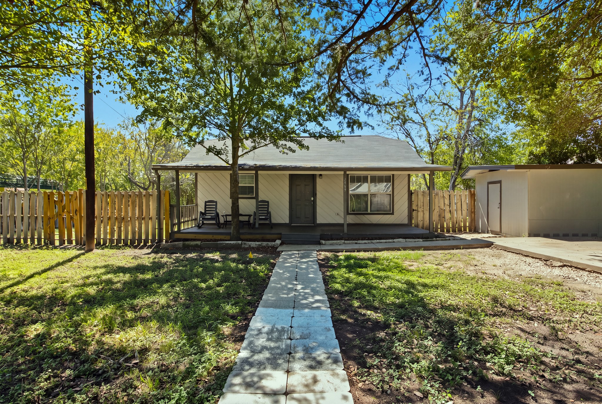 1527 Boone Street Property Photo 1