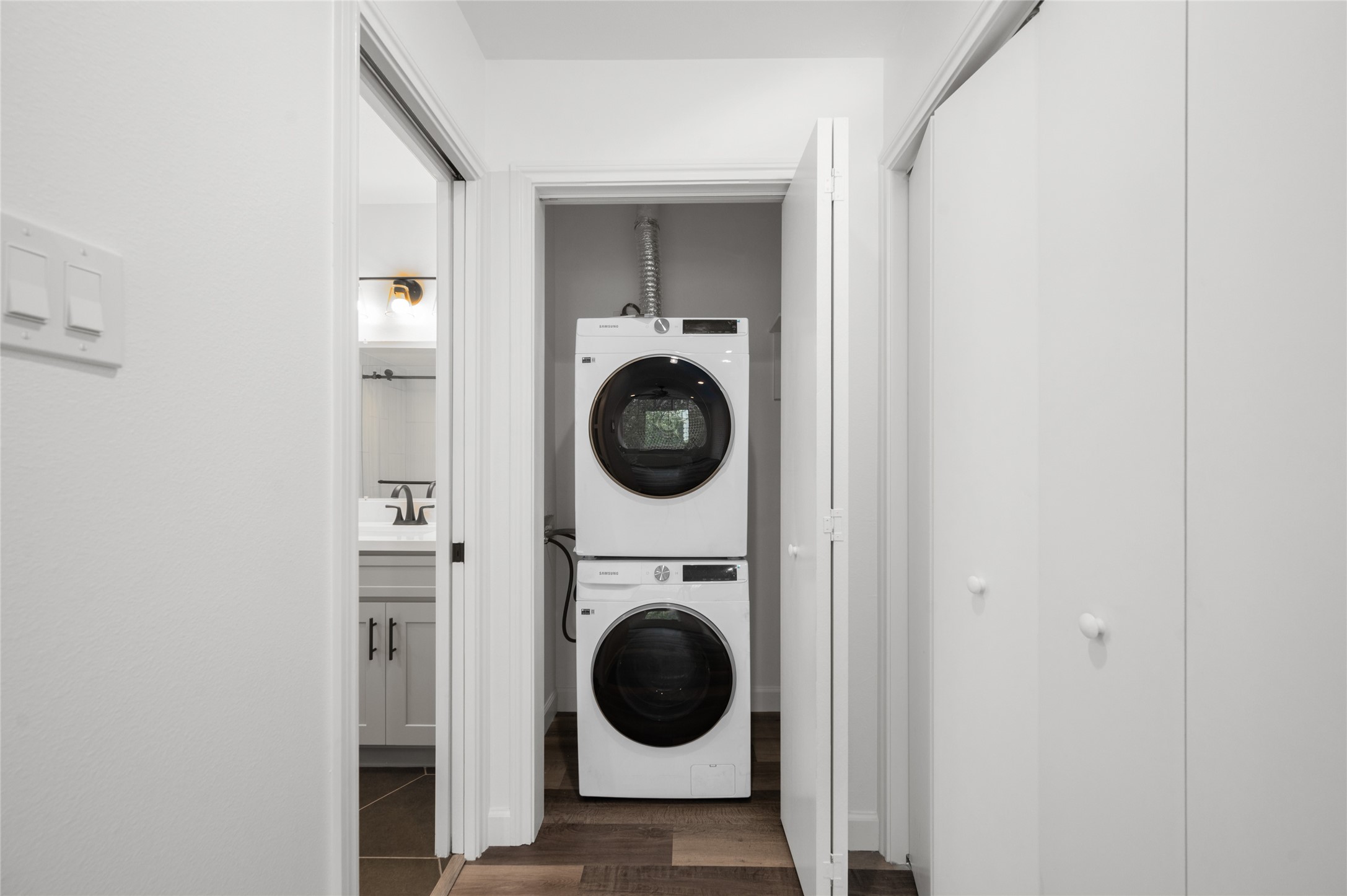 2744 Briarhurst Drive 33 Property Photo 13